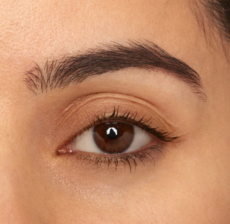 NYX Professional Makeup Fill & Fluff antakių pomada aukščiau minėtame rašiklyje