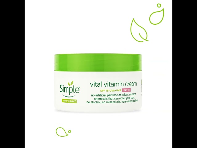 Simple Kind To Skin Vital Vitamin Dagcreme SPF 15 50ml