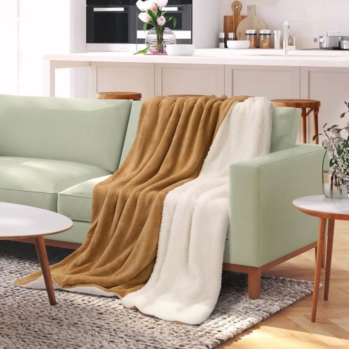 Manta Beautissu Alina Sherpa 220x240 cm, tamanho XXL, macia e confortável – Manta de lã com aparência de pele de cordeiro – Bege e branca.