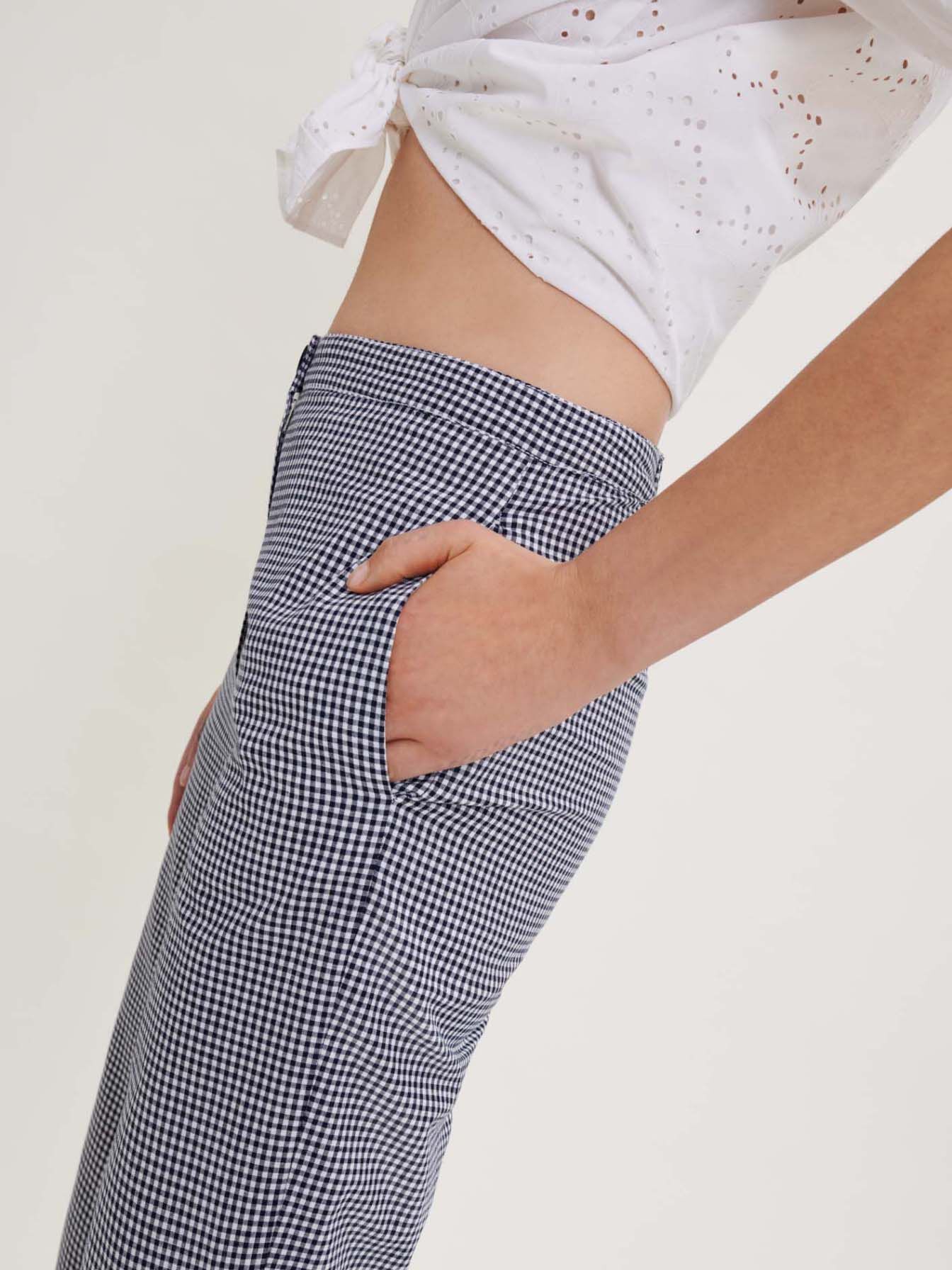 Pantaloni în carouri Vichy și dantelă - Bleumarin / Ecru