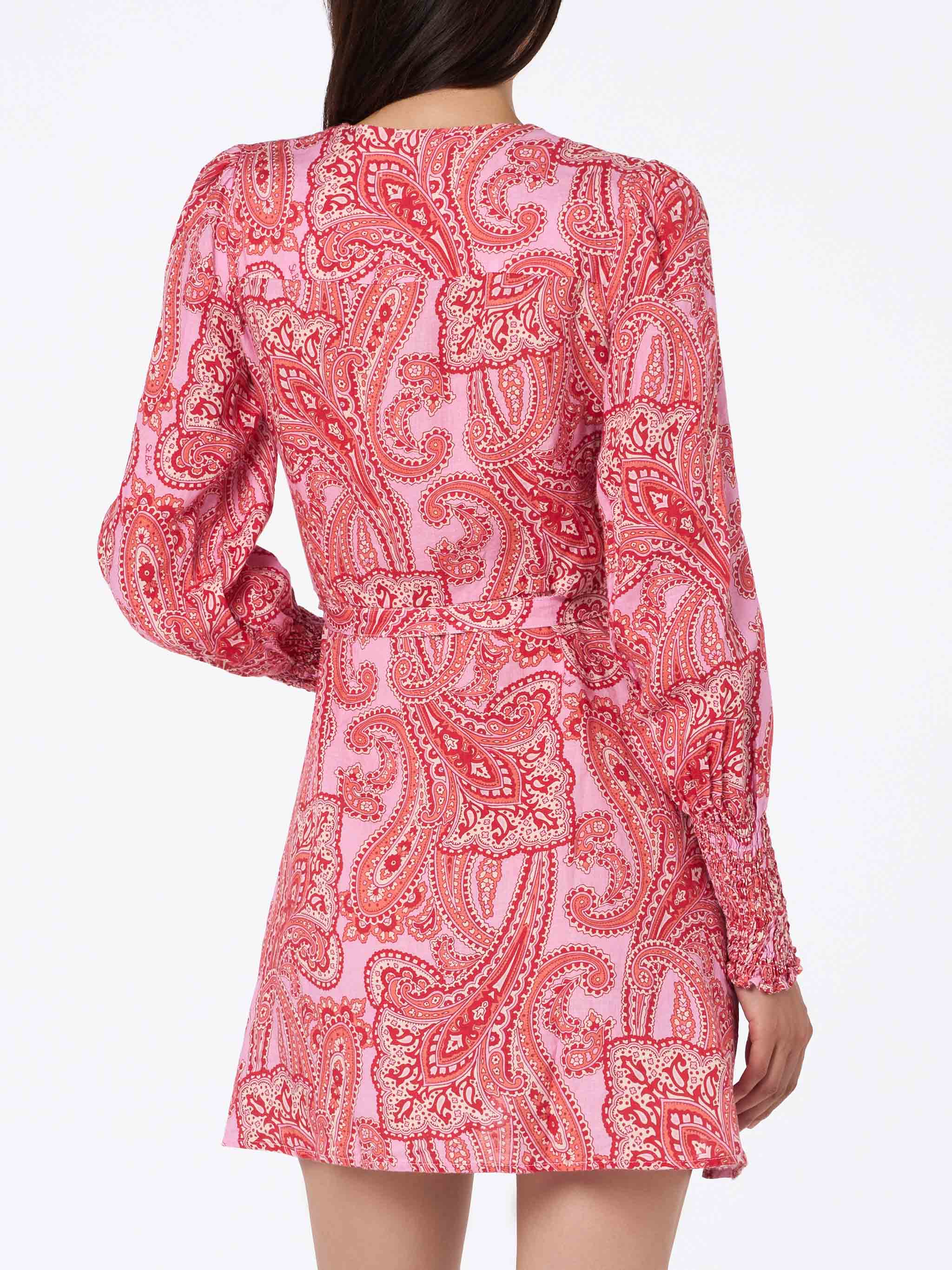 Schitterende korte linnen wikkeljurk met paisleyprint.