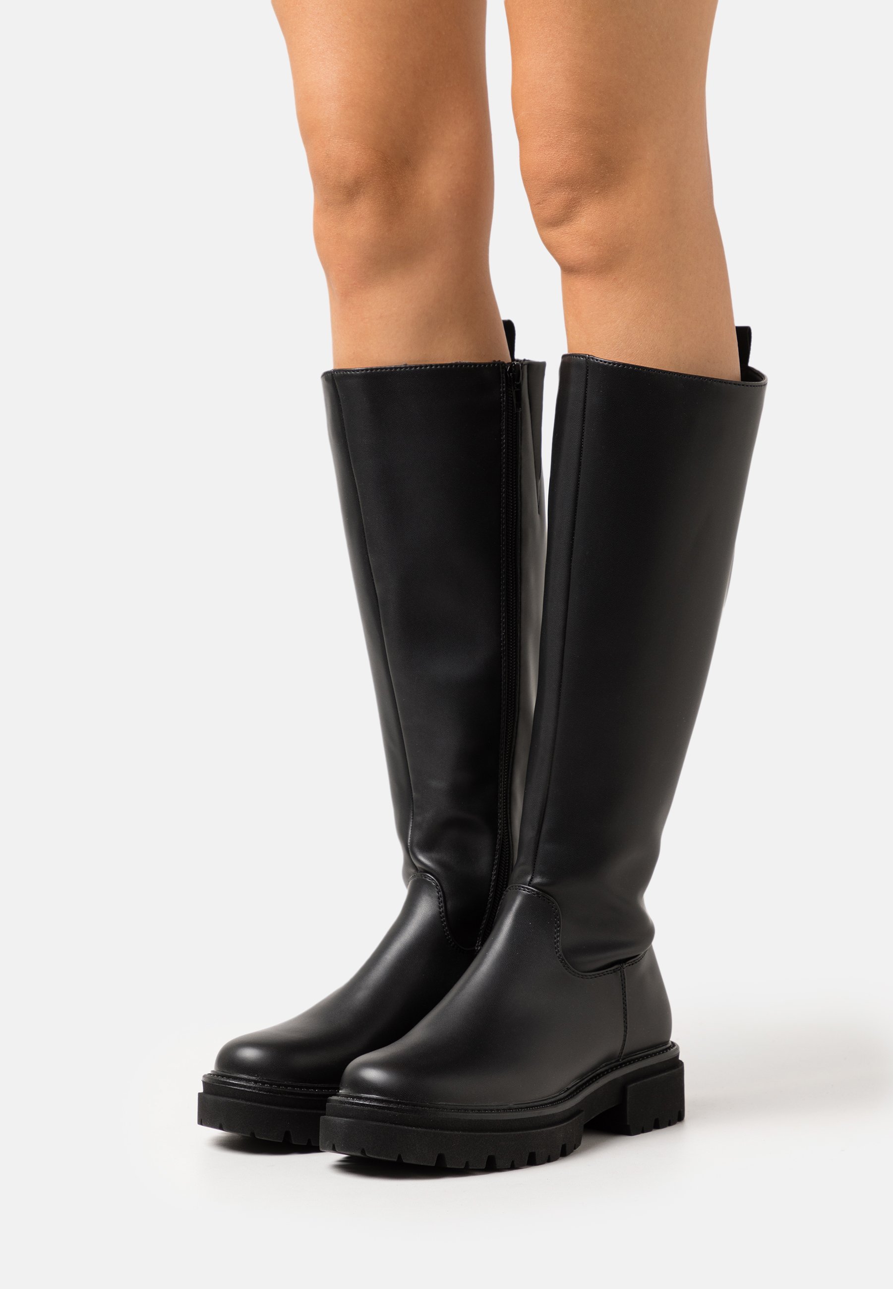 Even&Odd Wide Fit Plateau-Stiefel – schwarz
