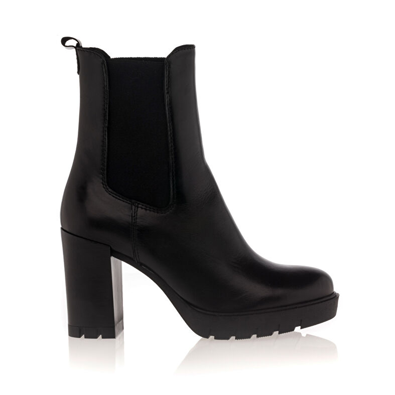 Botas negras de mujer / Botines