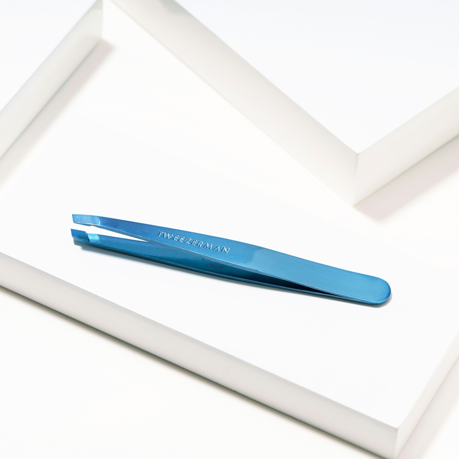 Tweezerman Slant Tweezer Bell Bottom Blue