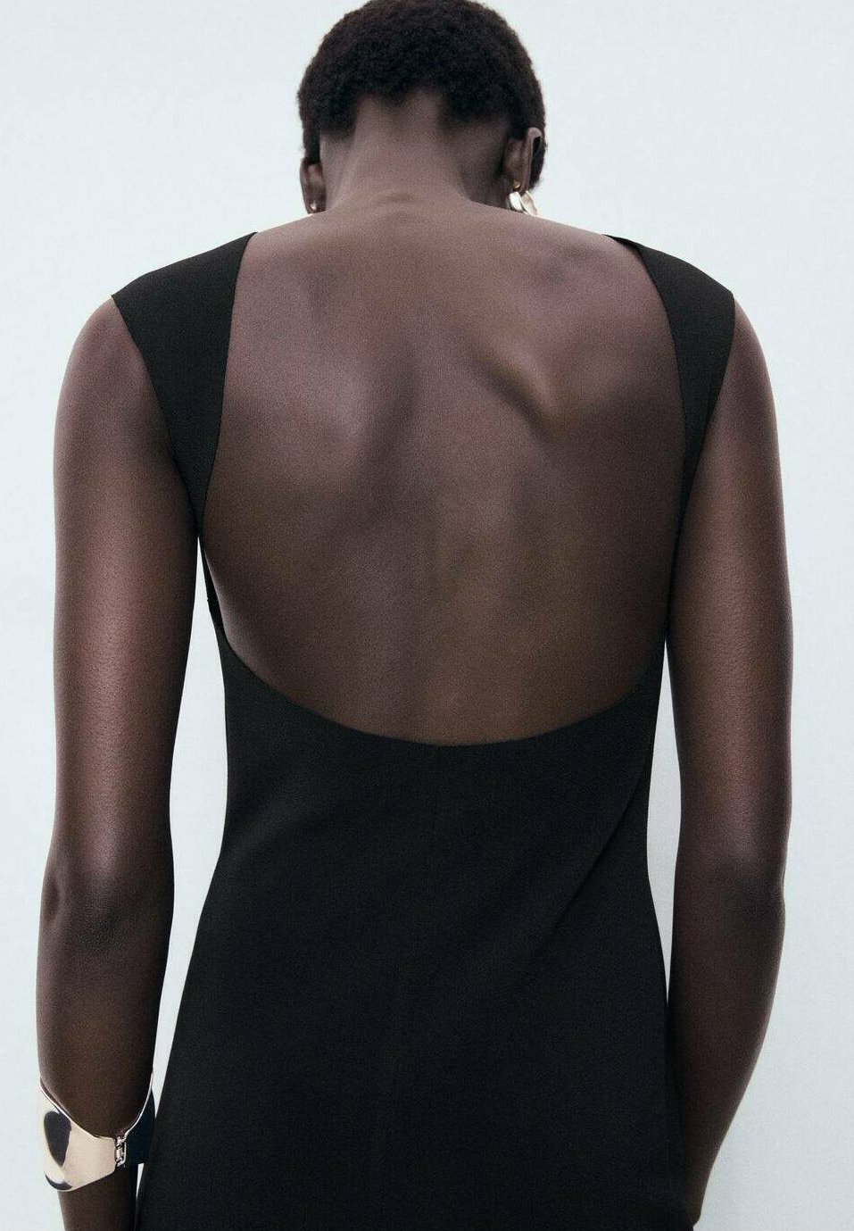 Mango jurk met open rug - Rechte jurk - zwart