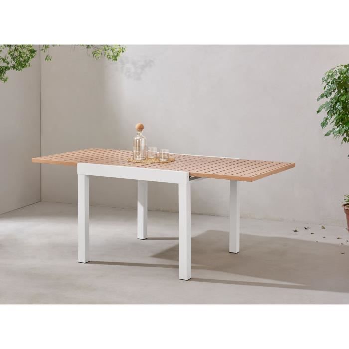 Mesa de jardín extensible CALVI - Rectangular - Tablero de aluminio con efecto madera - Capacidad para 6 personas