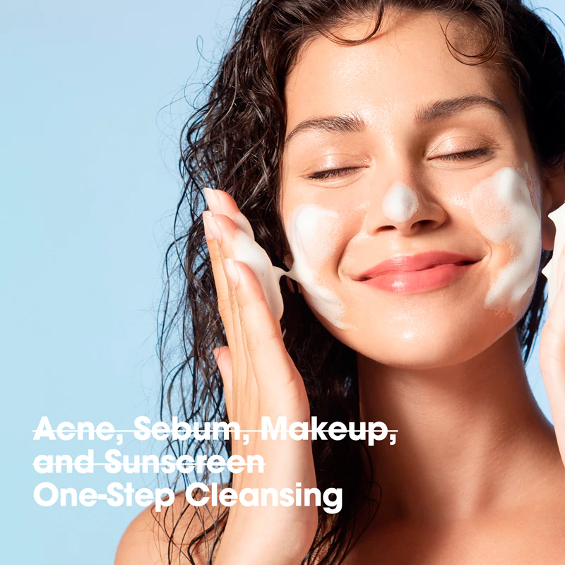 Espuma de limpeza profunda Some By Mi AHA∙BHA∙PHA 30 Days Miracle Acne Clear para pele com problemas.