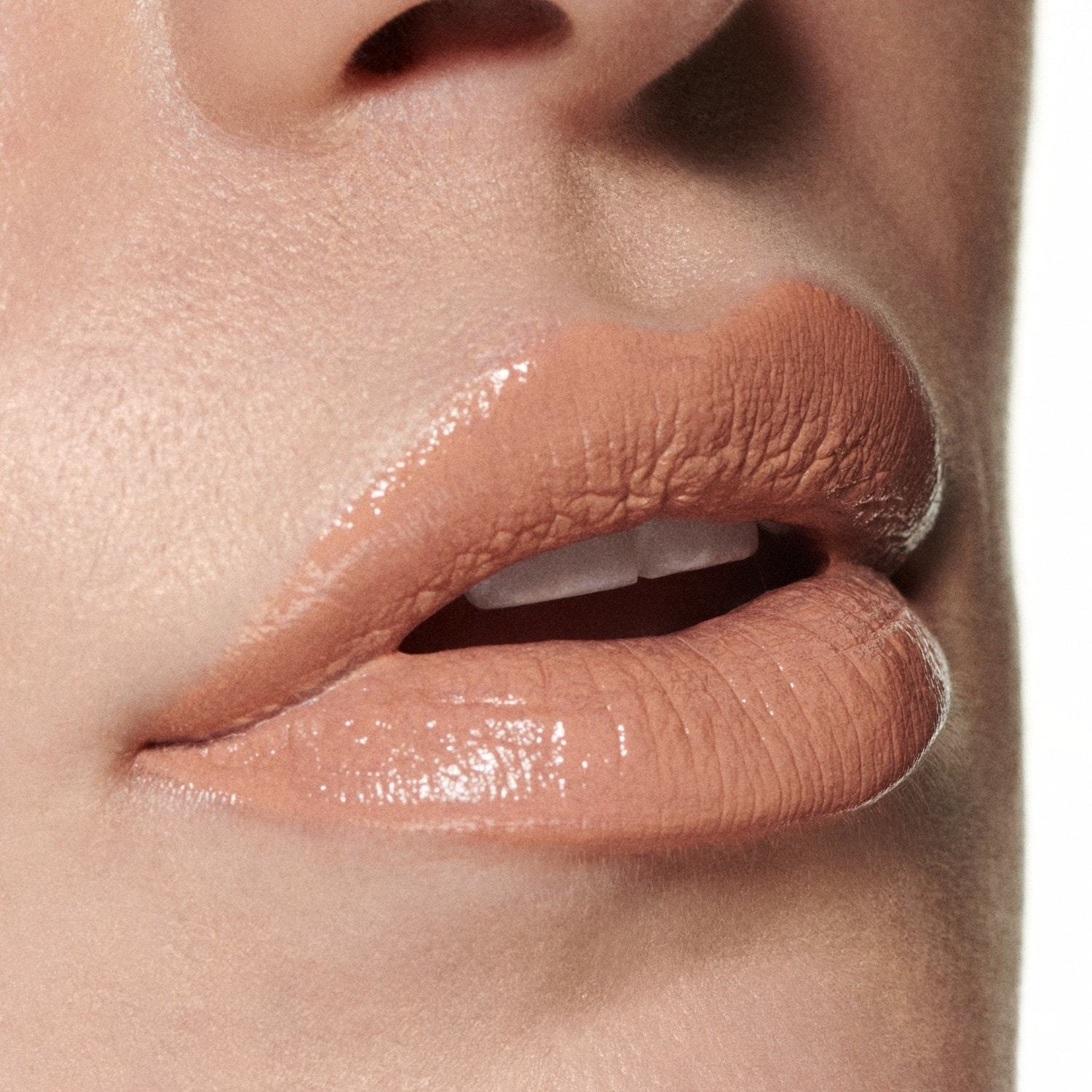 MAC ruž za usne Intimate Nudes MACximal Sleek Satin - 3,5 g