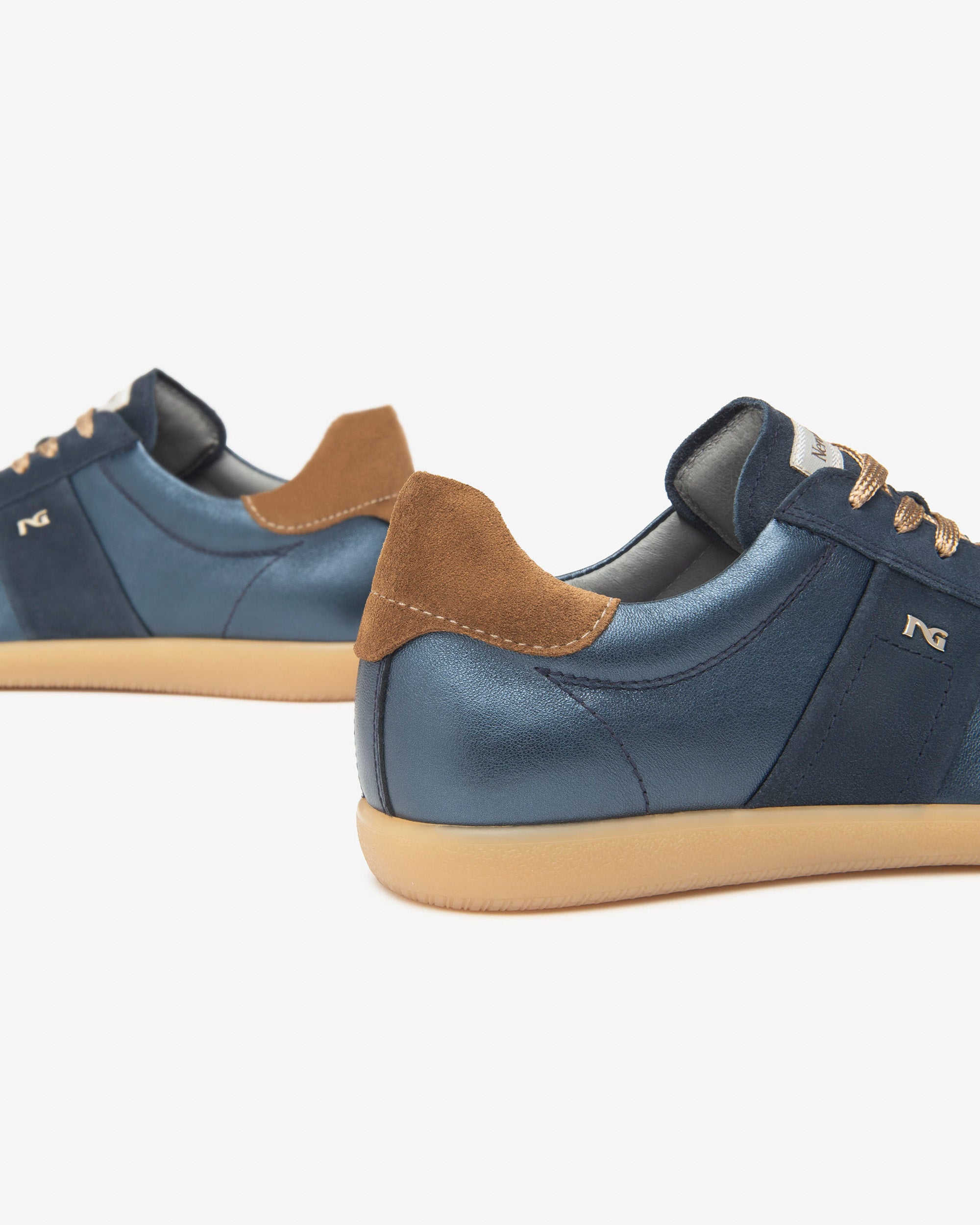 Damen-Sneaker aus Leder und Wildleder