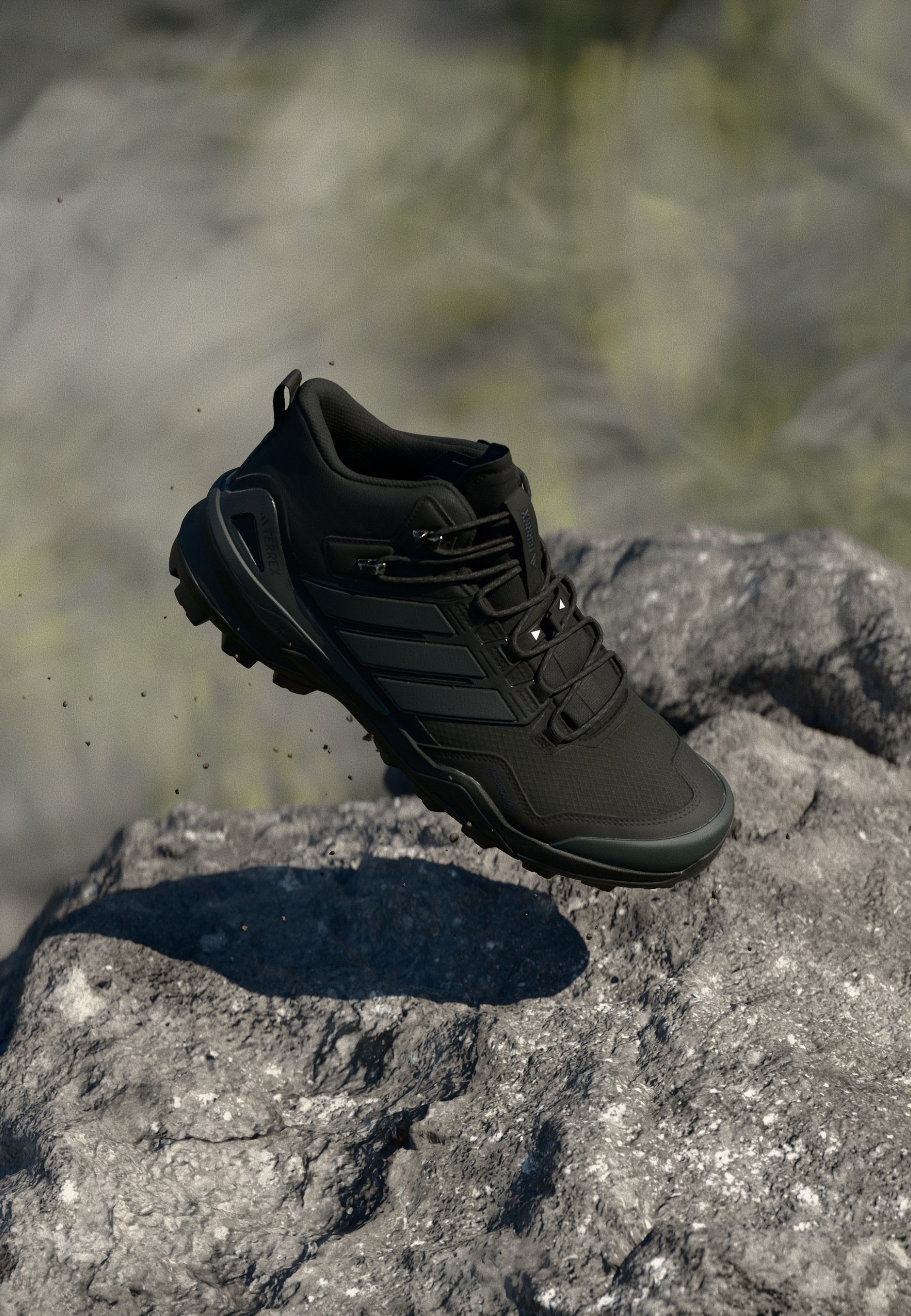 Adidas Terrex SKYCHASER MID GTX - Trekingové boty - black/white