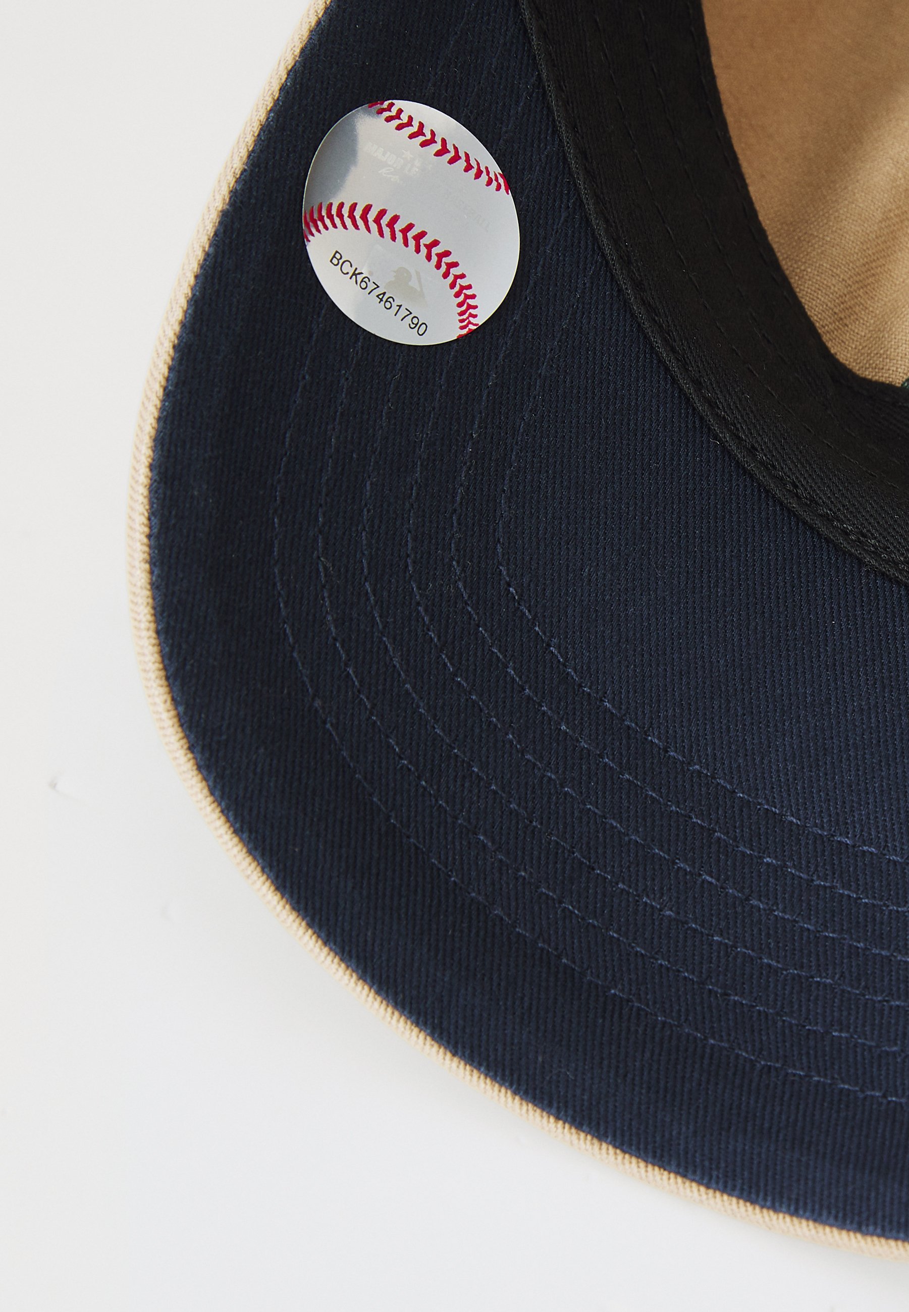 '47 Caps