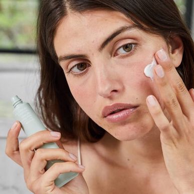 Caudalie Vinopure drėkinamasis matinį atkuriamasis fluidas veidui, gaivinantis nuo odos defektų, 40 ml