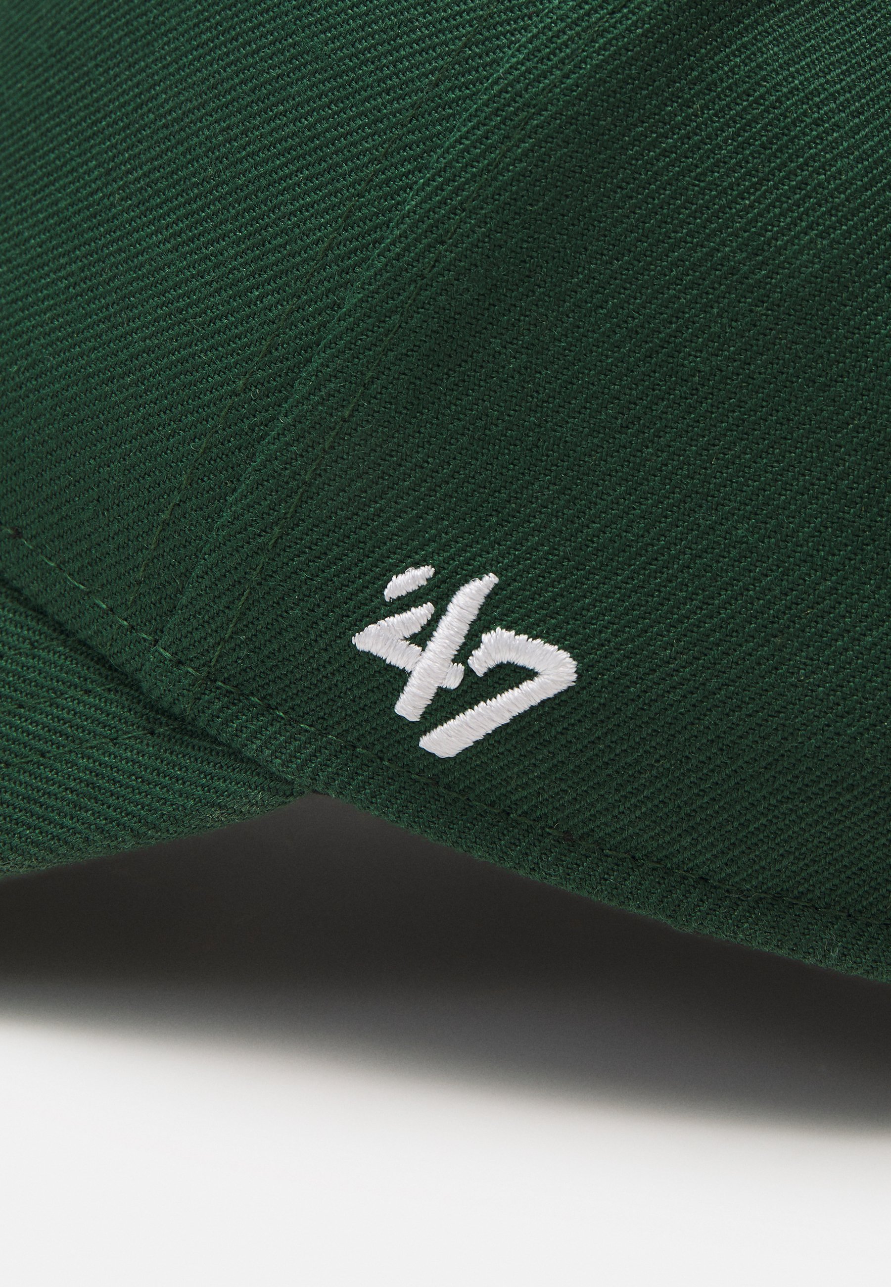 '47 Caps
