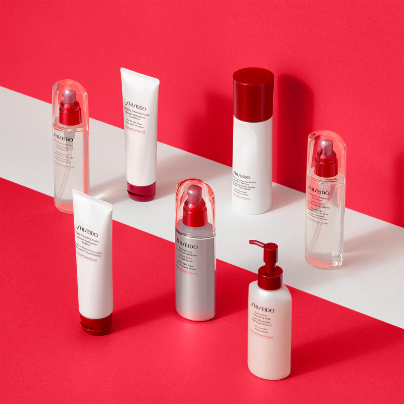 Espuma de limpeza profunda Shiseido Generic Skincare para pele oleosa e problemática.