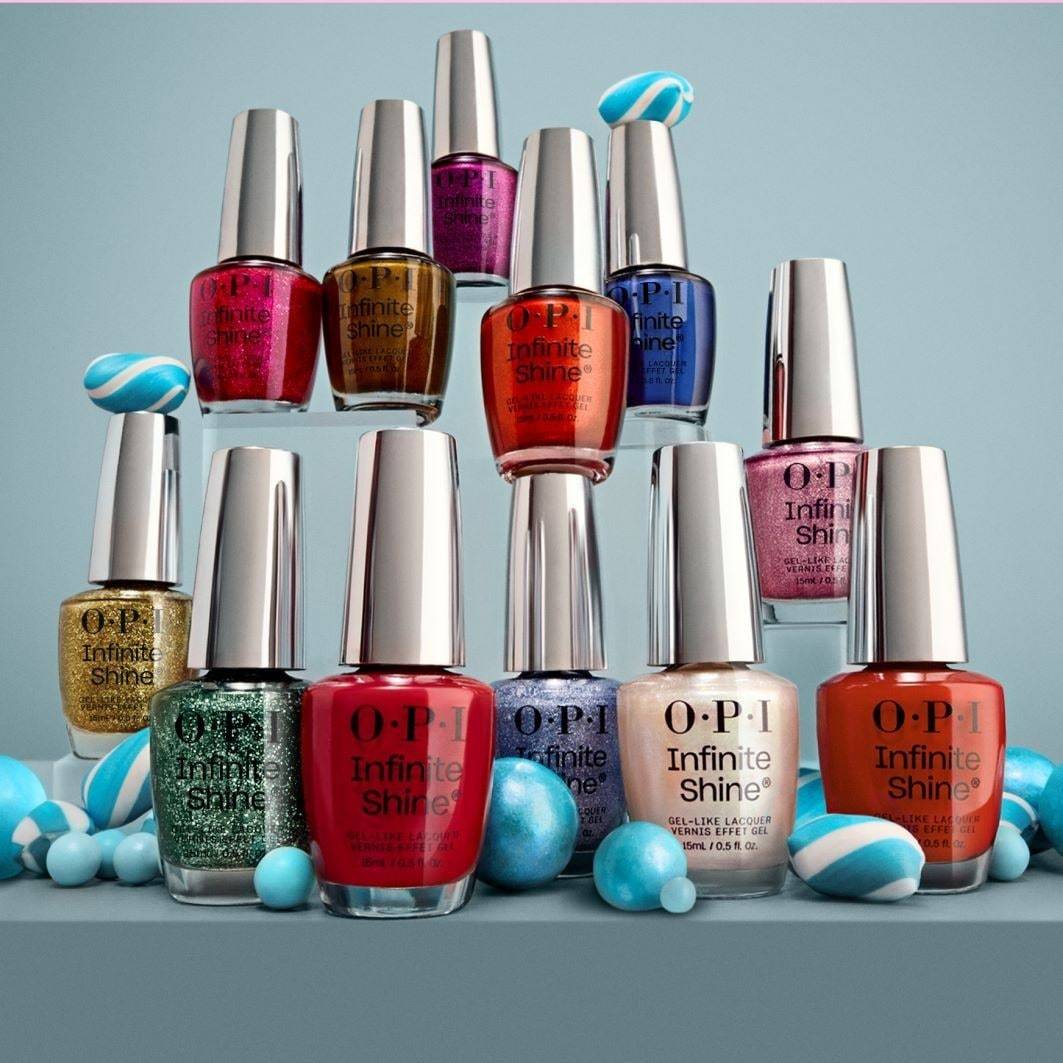OPI nagų lakas „Infinite Shine Holiday 2025“ – „Good Enough To Treat“ – 15 ml