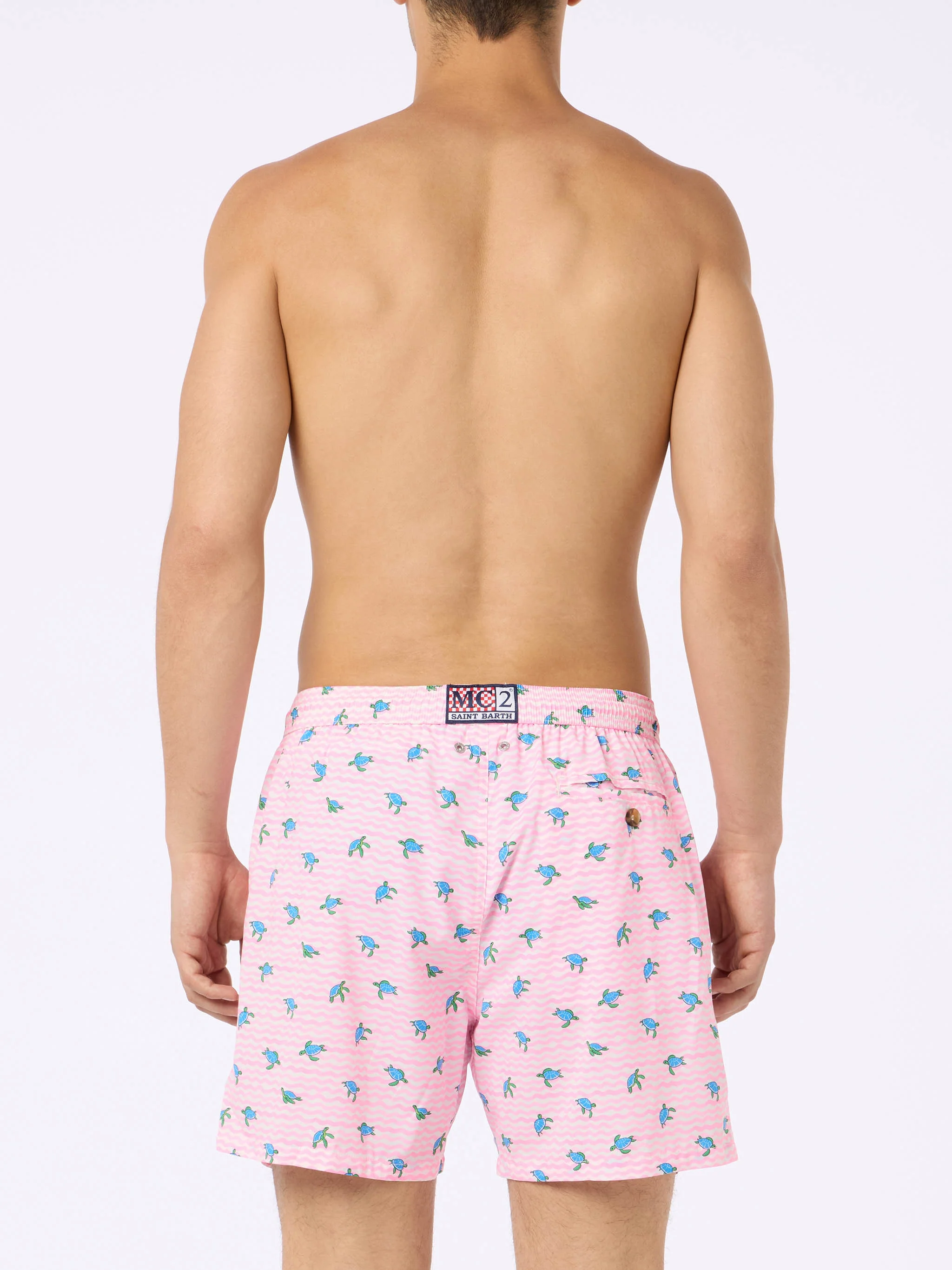 Comfortabele en lichte zwembroek met print van groene zeeschildpadden en roze golven | Relaxte pasvorm, sneldrogende stretchstof | Elastische tailleband | MC2 Saint Barth