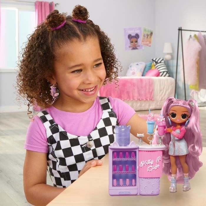 LOL Surprise OMG Sweet Nails™ - Salón de uñas - Muñeca Kitty K Cafe - Tema de cafetería - Para mayores de 4 años