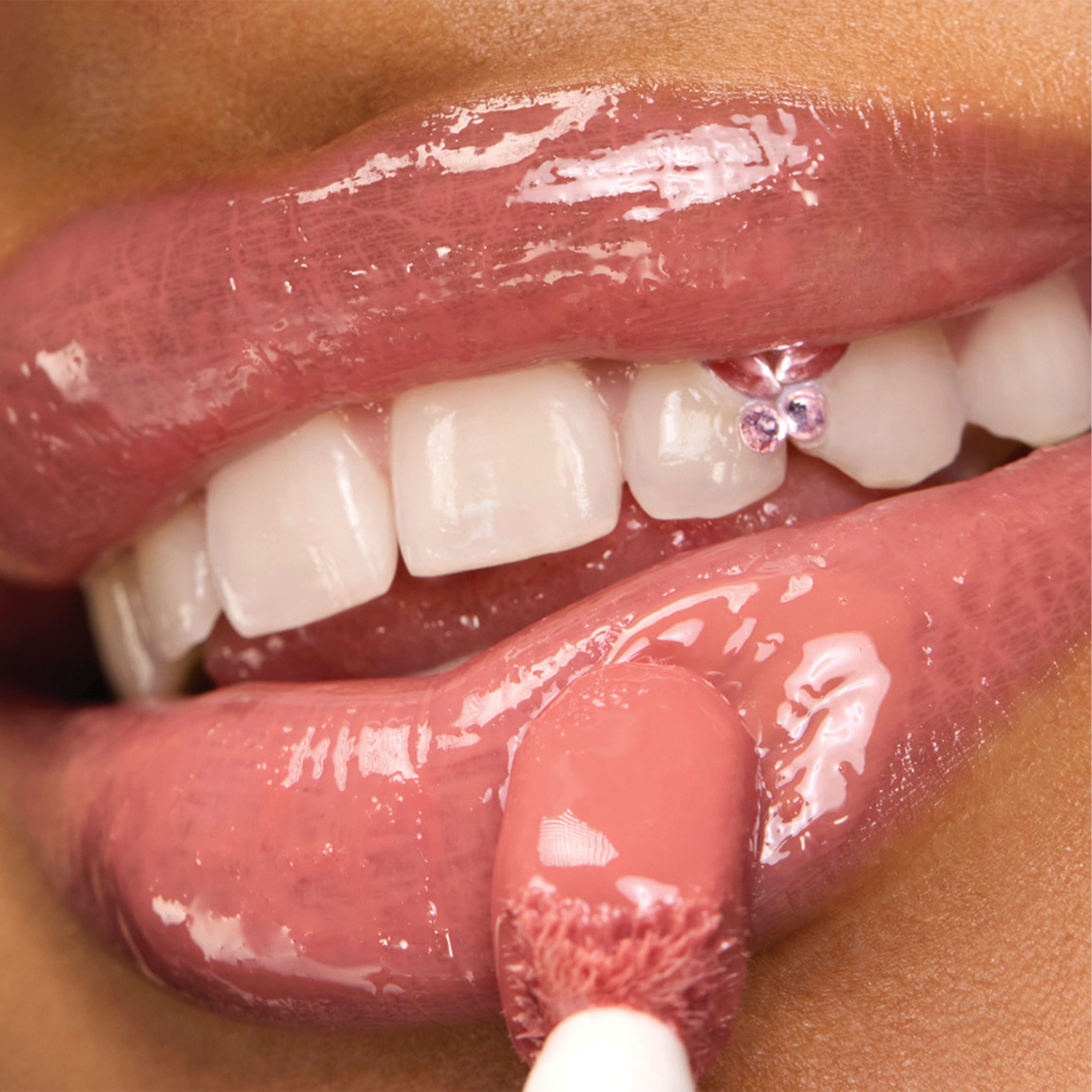 Hydratačný lesk na pery Lip Idôle Juicytreat 3D Luxusné lesky na pery