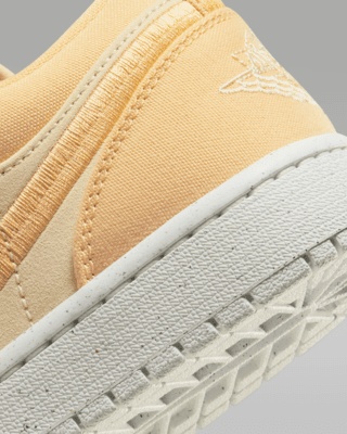 Air Jordan 1 Low SE Women's Shoes