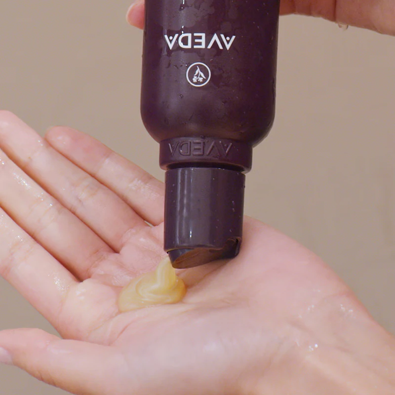 Aveda Invati Ultra Advanced™ Exfoliating Shampoo Ľahký jemný čistiaci šampón s exfoliačným účinkom