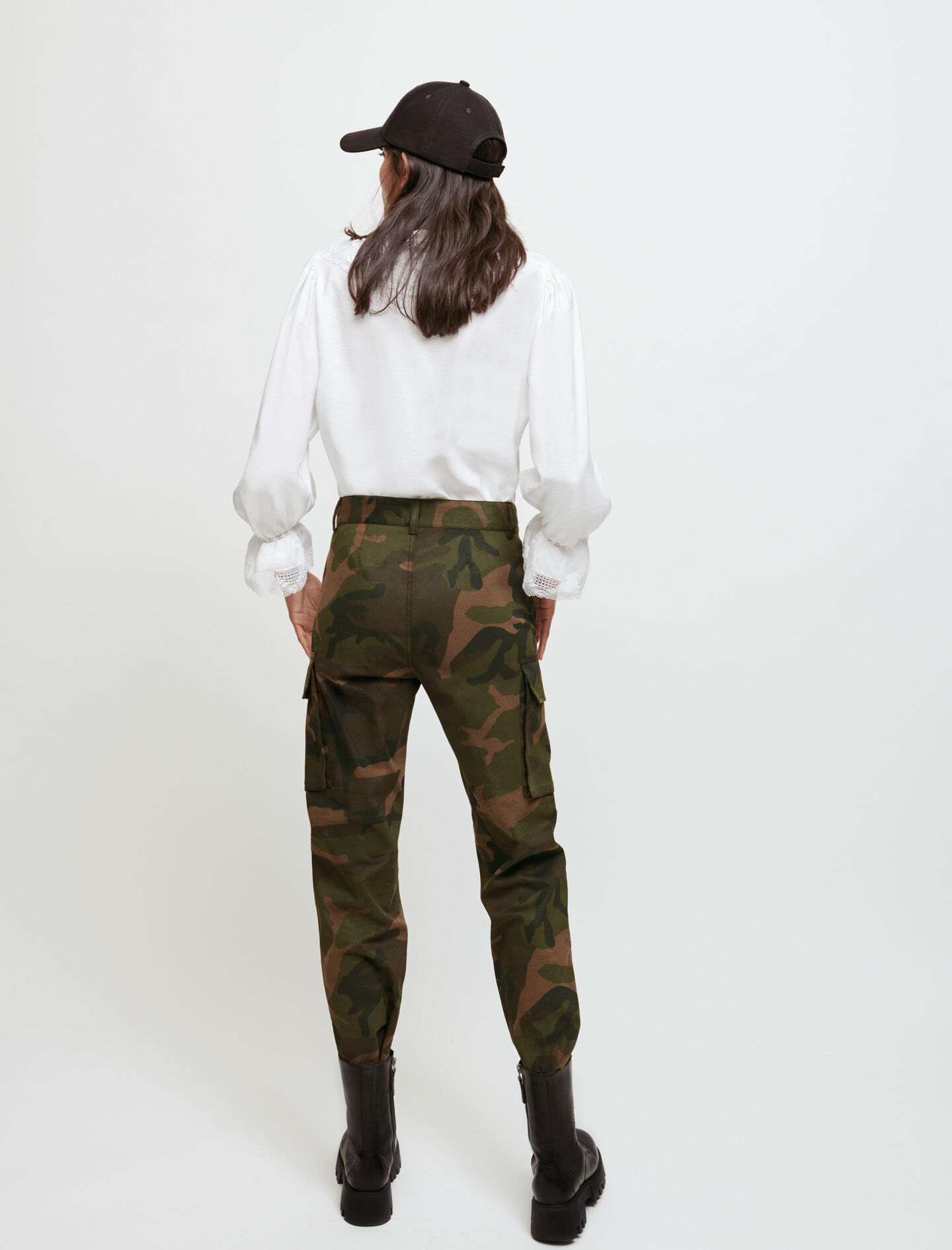 Pantaloni de camuflaj kaki
