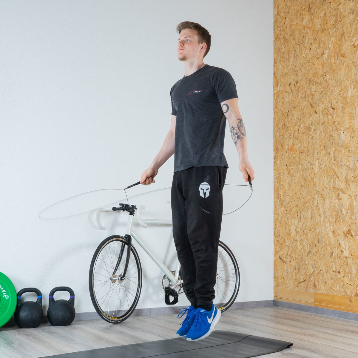 Gladiatorfit 3 metrų reguliuojamo aukščio aliumininė šokdynė su krepšiu