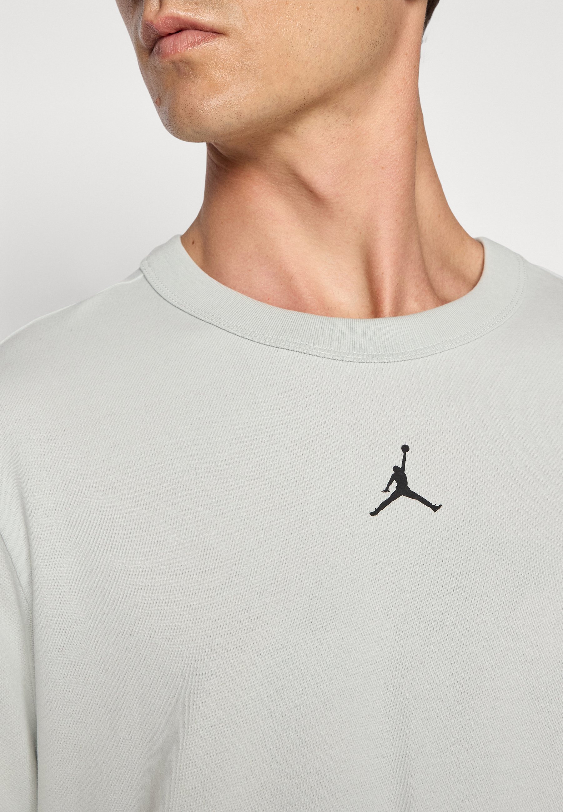 T-shirt Jordan Basic - argent clair/noir