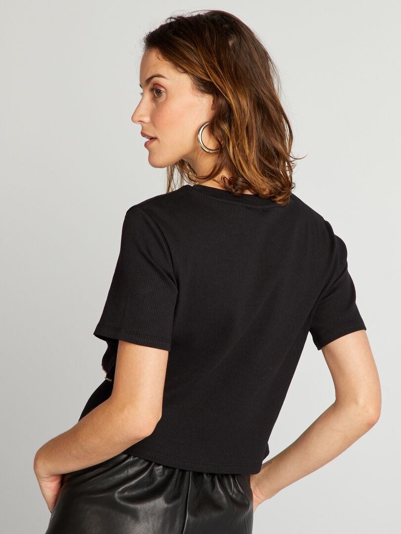 Korte T-shirt met strass-rand - ZWART