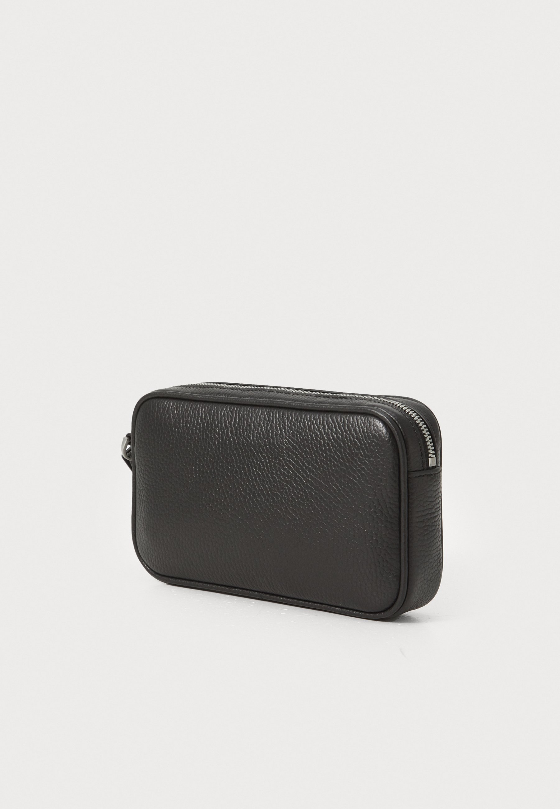 Emporio Armani Travel