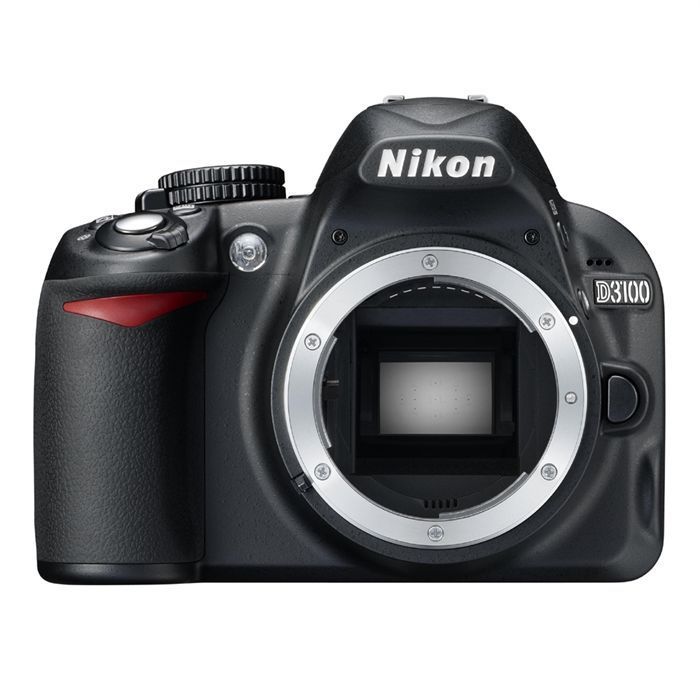 Fotocamera reflex Nikon D3100 + obiettivo AF-S VR 18-105mm