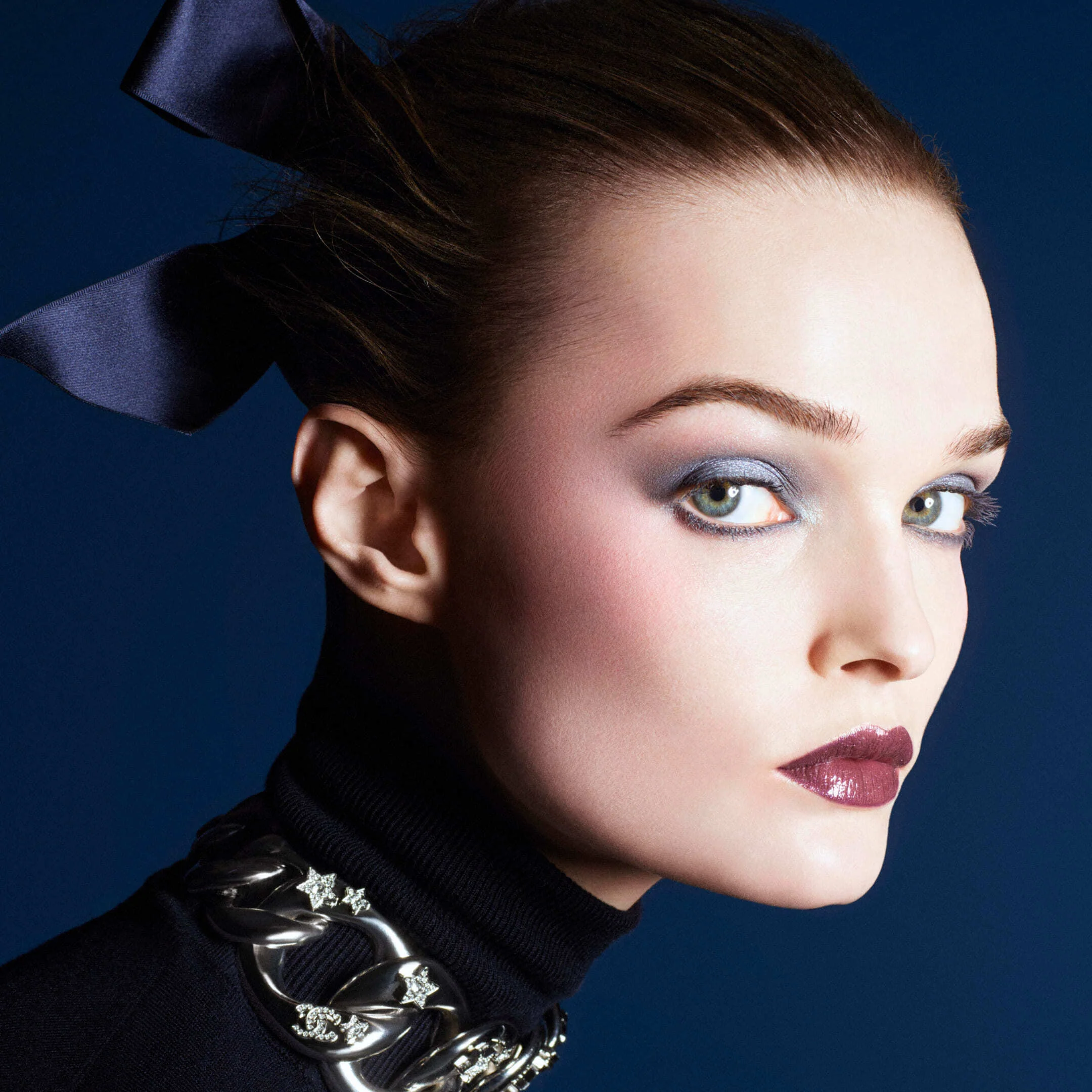 ROUGE ALLURE LAQUE - IL ROSSETTO FLUIDO BRILLANTE TENUTA ESTREMA