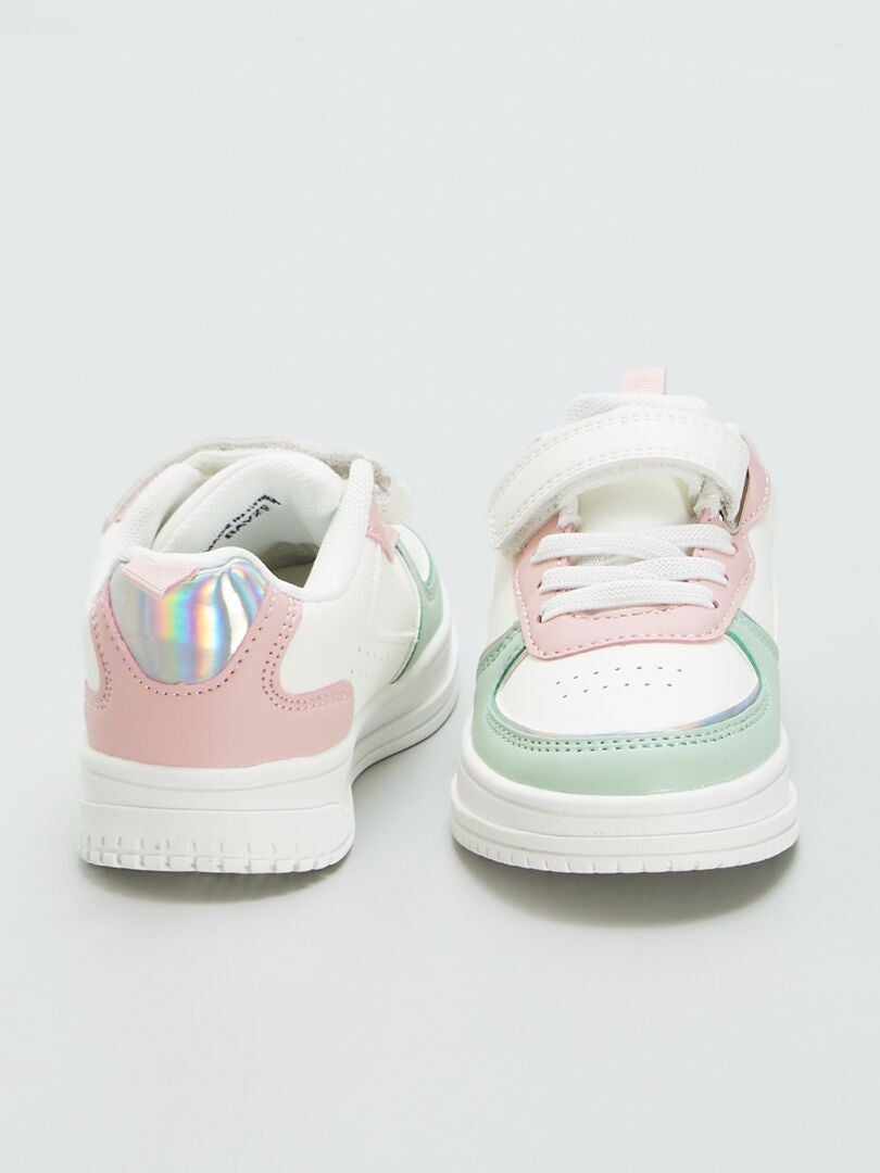 Zapatillas bajas con cierre de velcro - BLANCAS