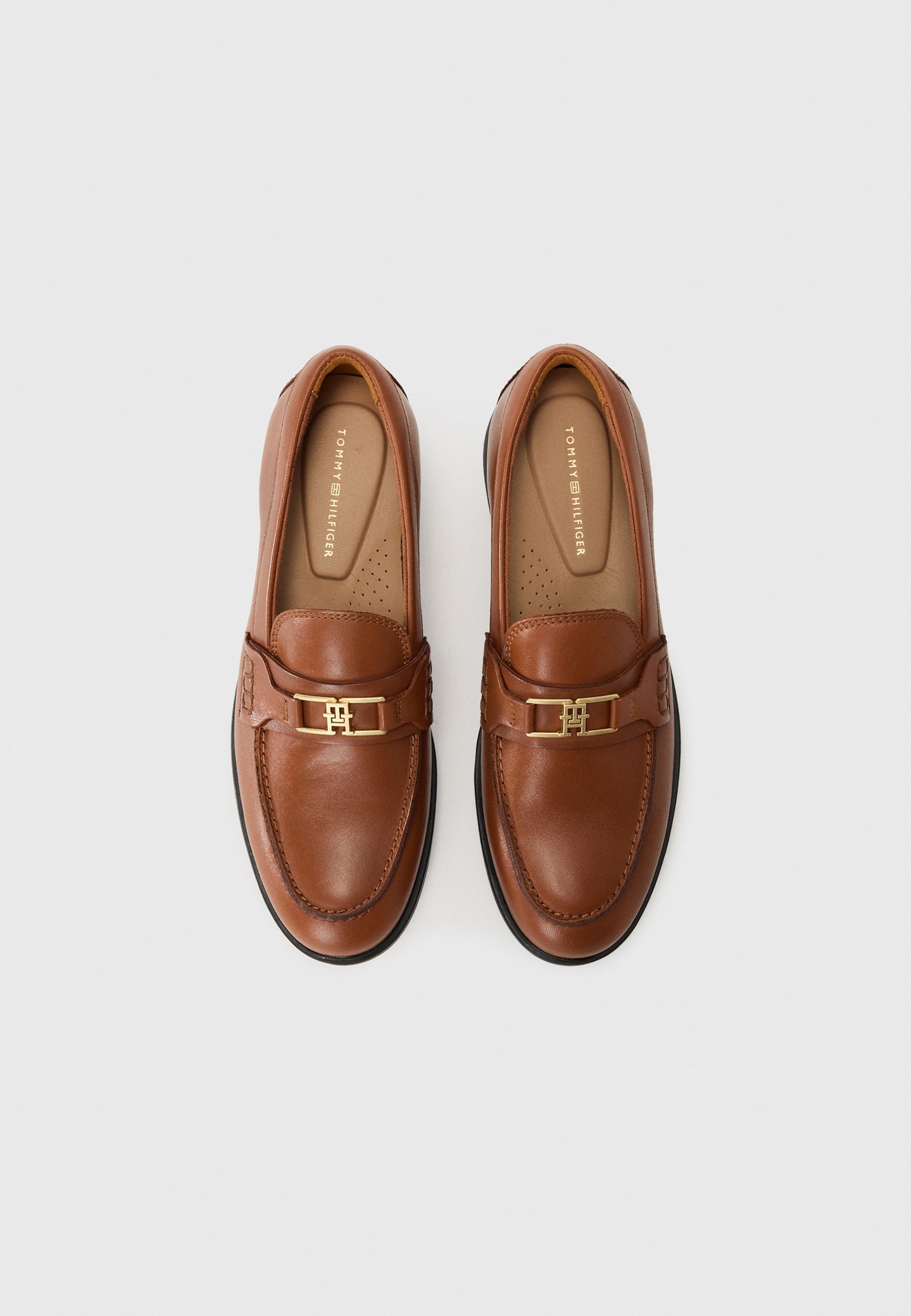 Tommy Hilfiger Slip-ons – Zimtrinde