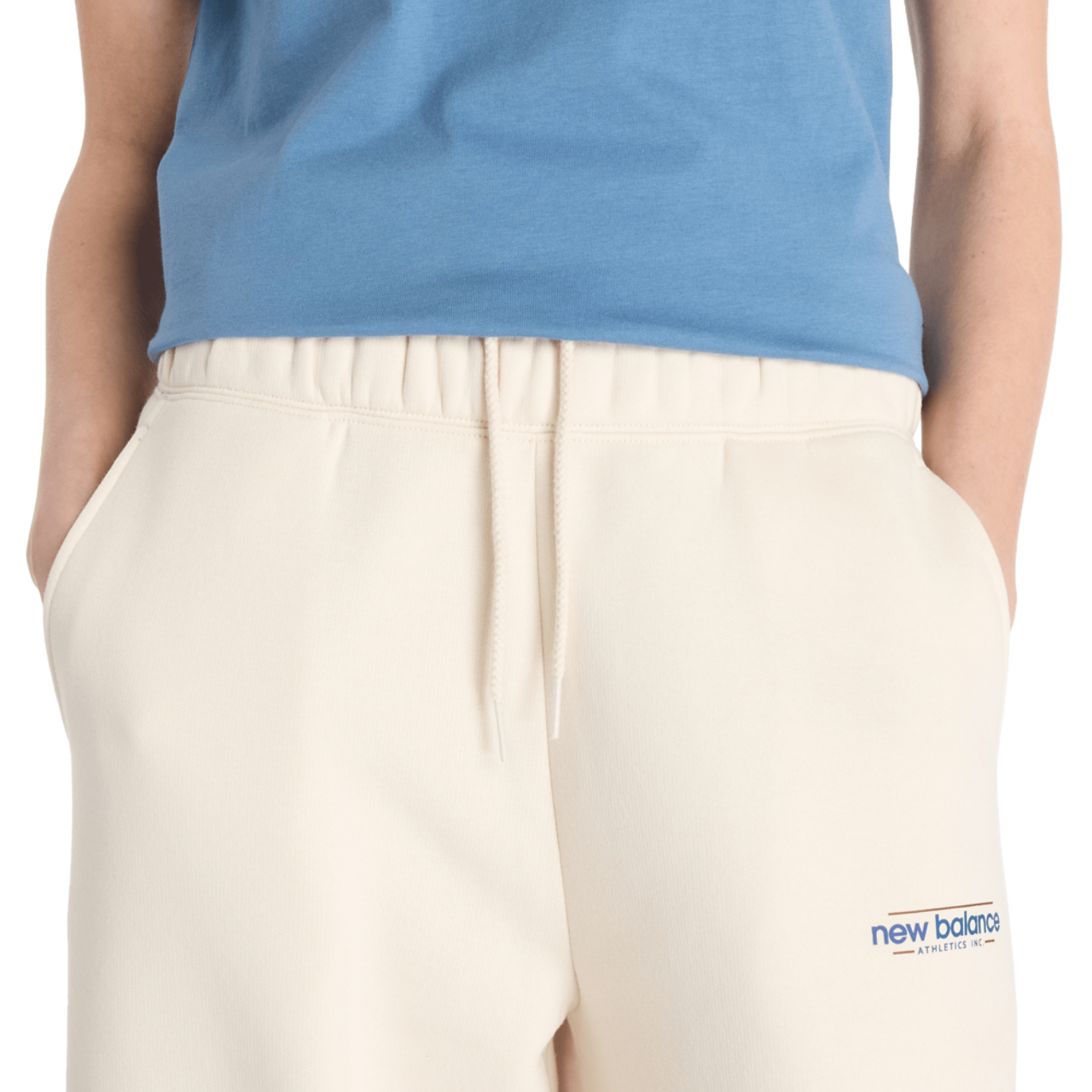 New Balancen uudelleenkuvitellut fleece-tynnyrihousut