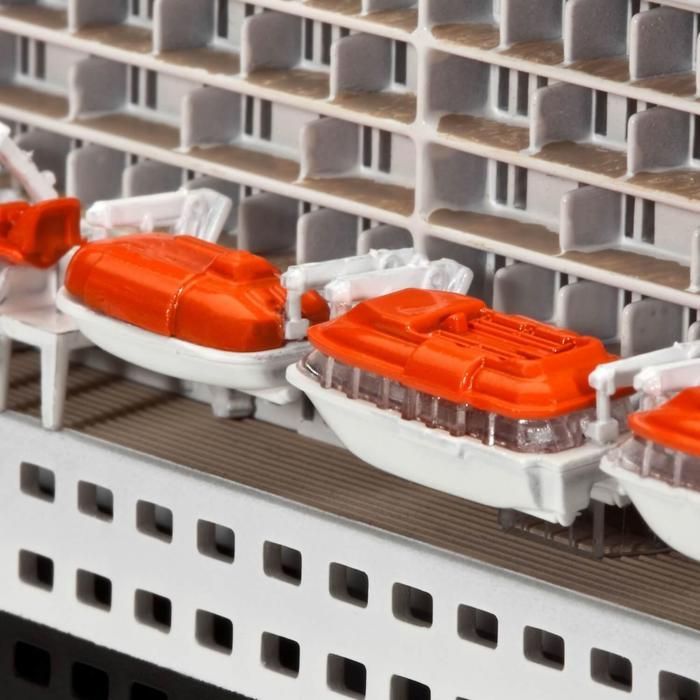 Maquette de bateau - Revell - Queen Mary 2 - Échelle 1:700 - Blanc - 15 ans et plus