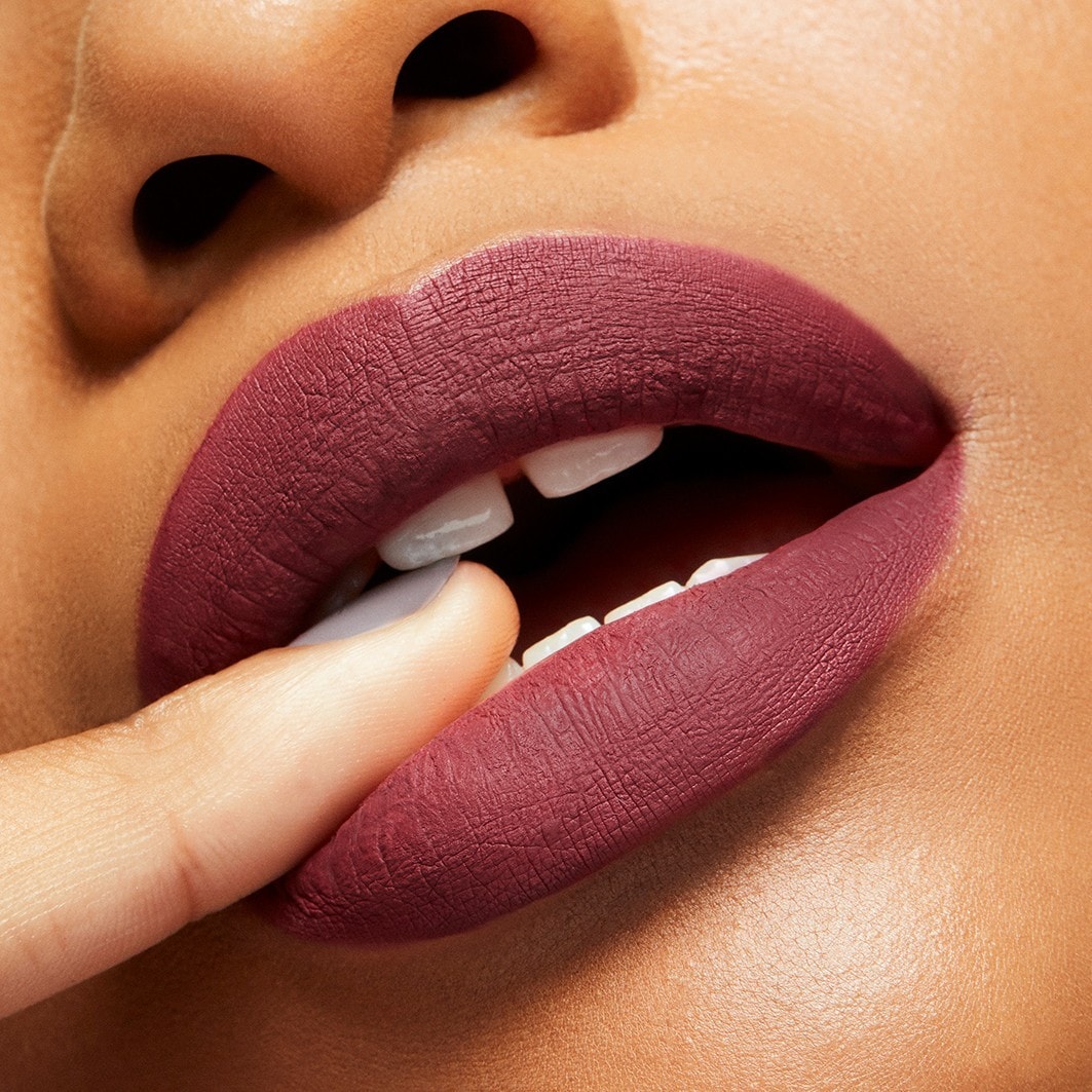 MAC Lipstick Locked Kiss Ink™ Flüssig-Lippenstift – 5 ml