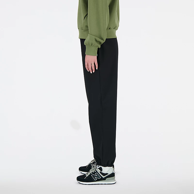 Spodnie dresowe Femme Athletics Stretch Woven Jogger - CZARNE