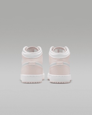 Air Jordan 1 Mid Older Kids' Shoes