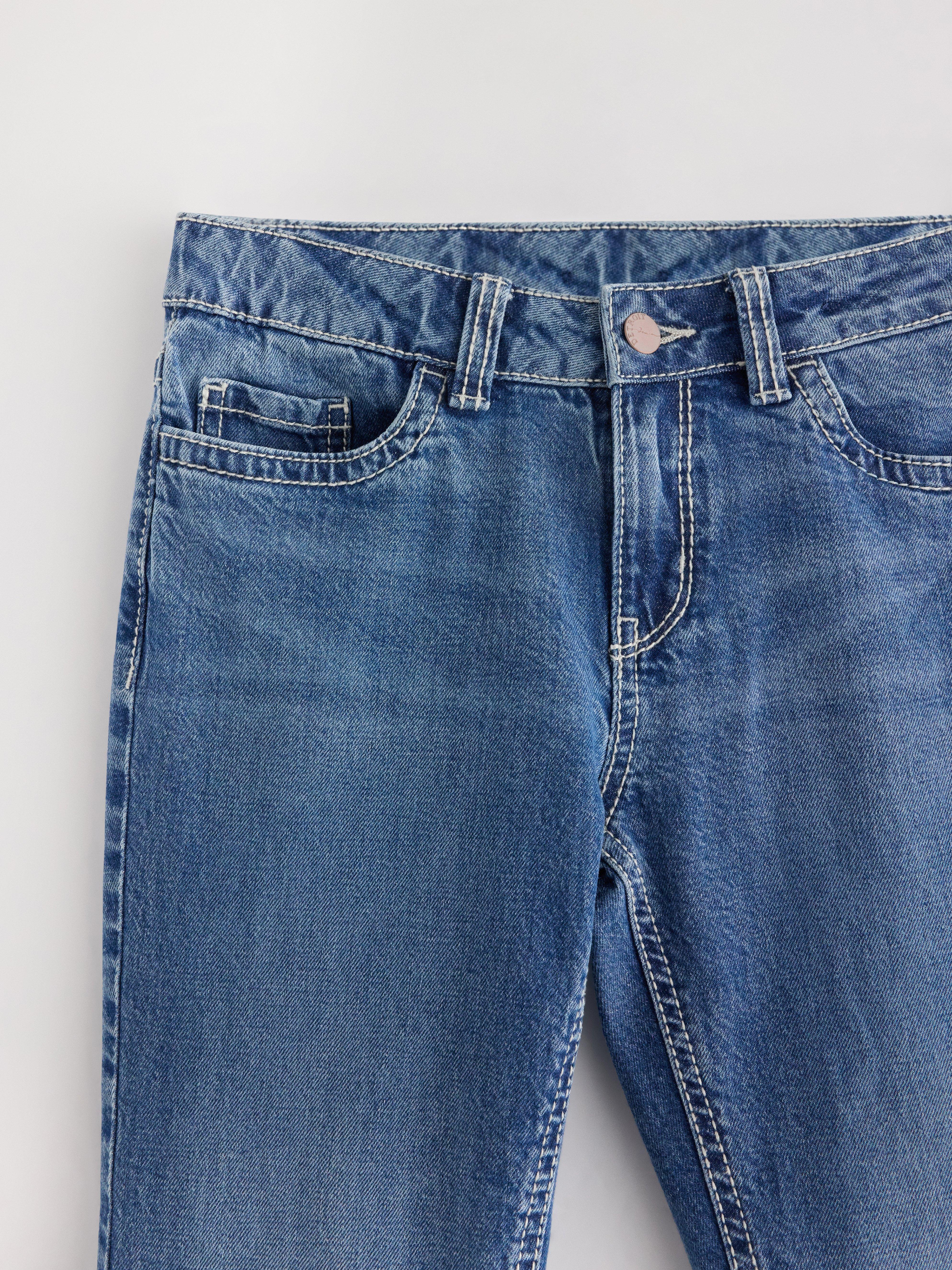 Calça jeans flare FREJA em denim