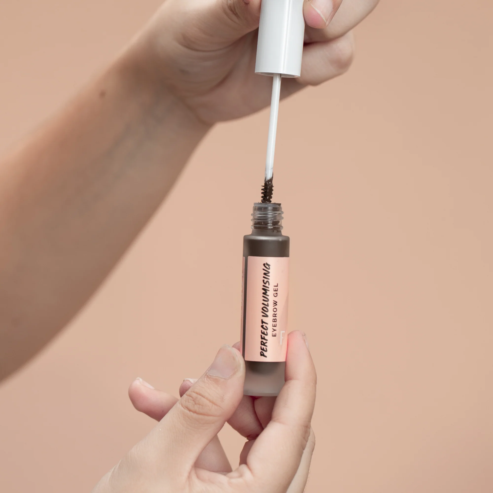 Occhi Volumising Eyebrow Gel - Gel e mascara sopracciglia