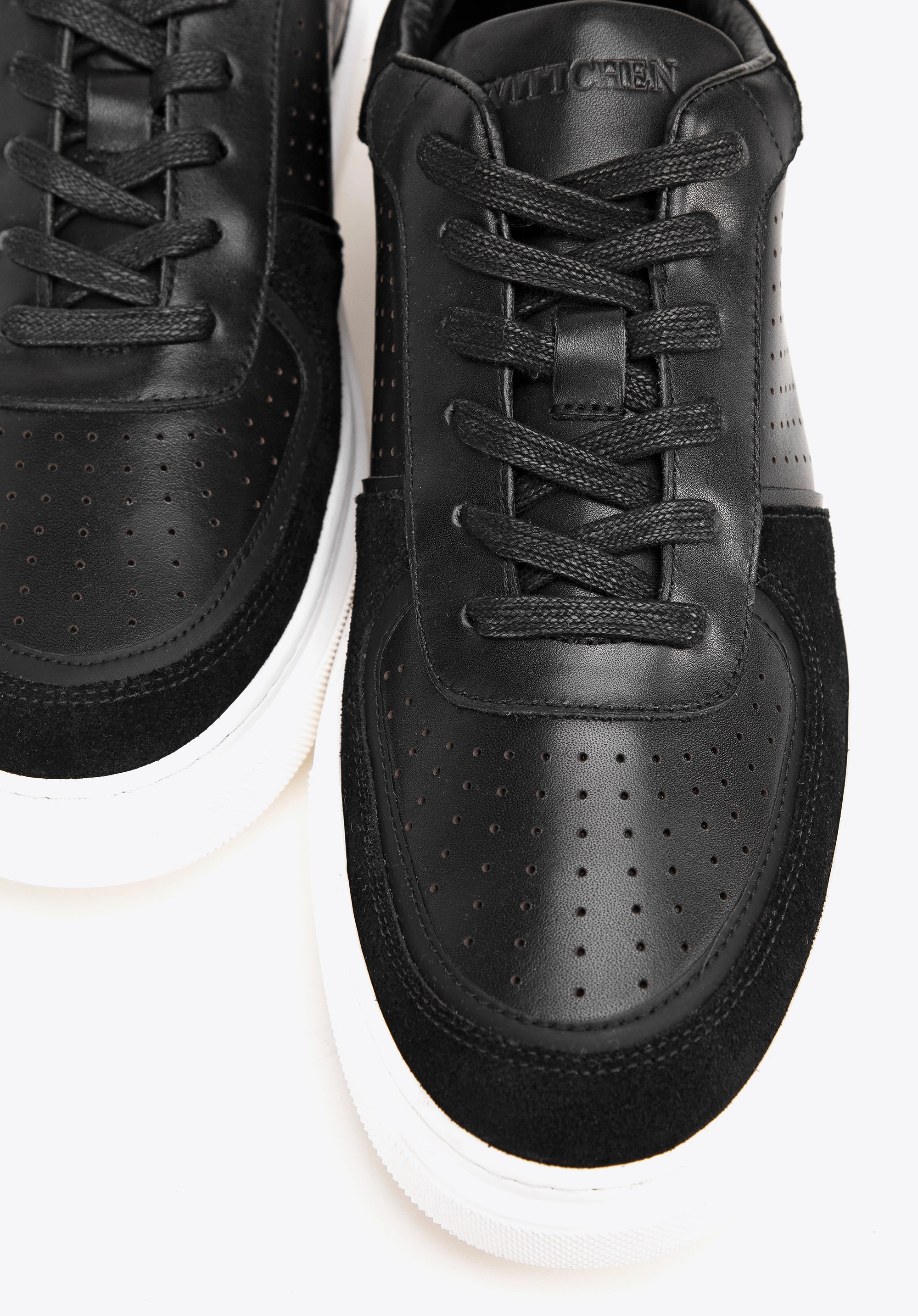 Męskie sneakersy ze skóry z perforacjami czarne