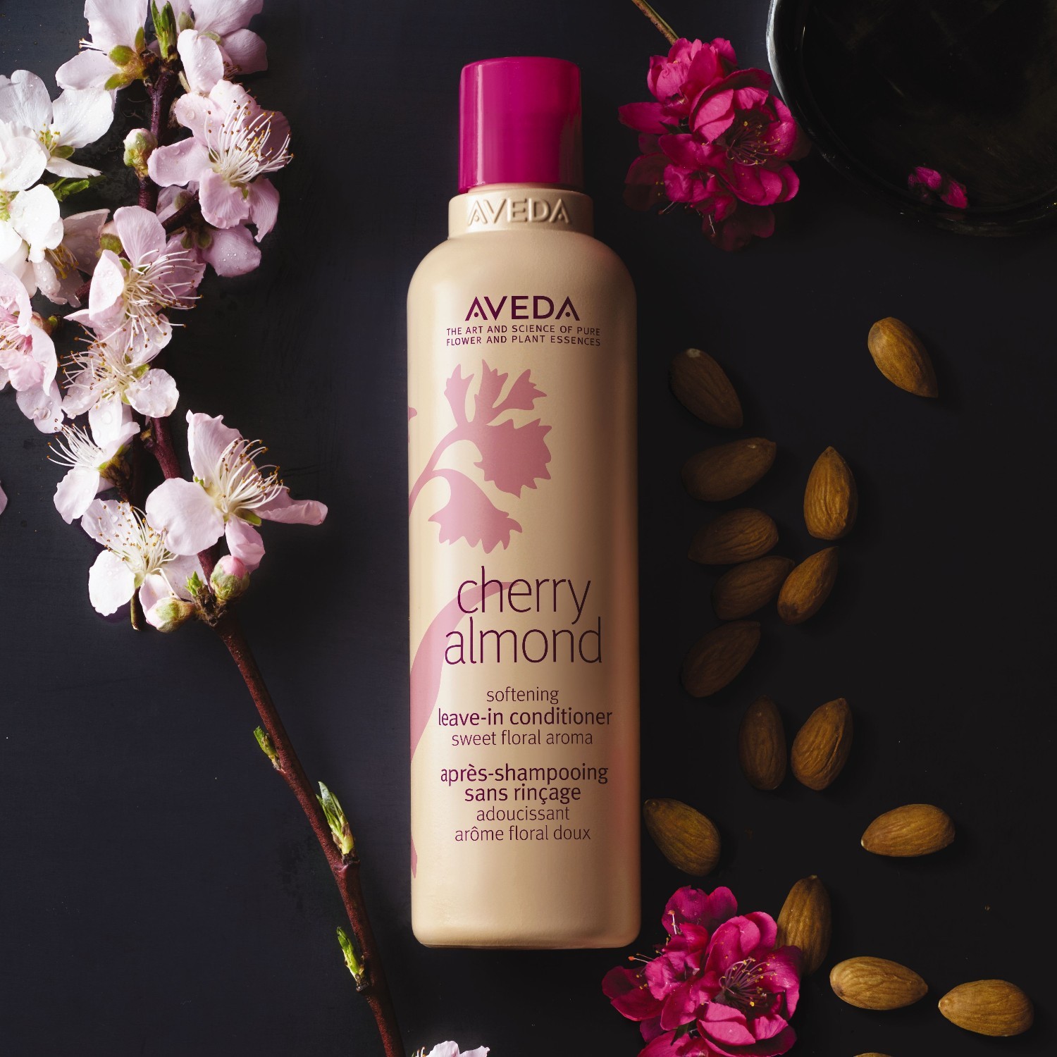Aveda nenoskalojamais kondicionieris Aroma Care Nourishing nenoskalojamais kondicionieris – 200 ml
