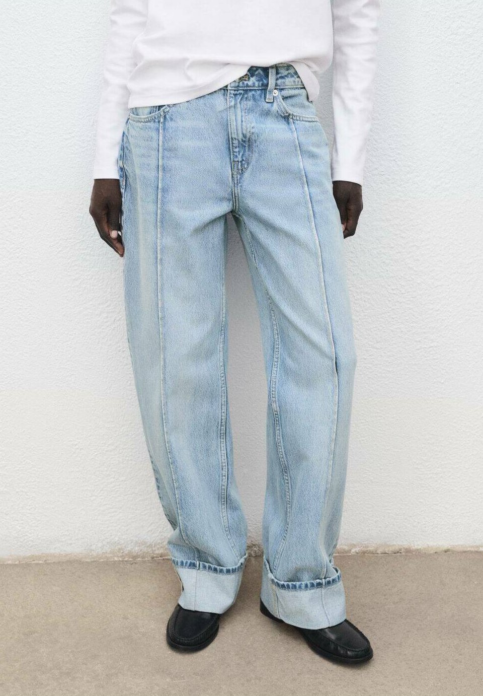 Jeans Mango modello Relaxed Fit - blu