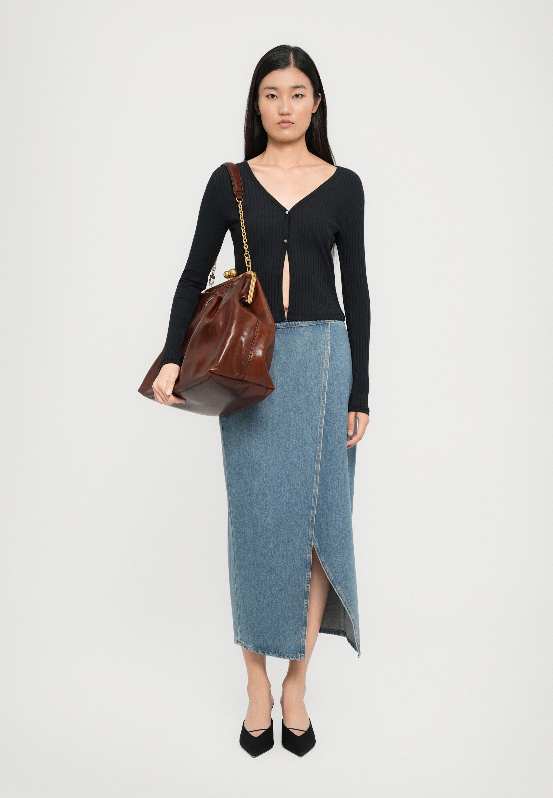 WEEKEND MaxMara MIRTE - Cross body bag - cuoio
