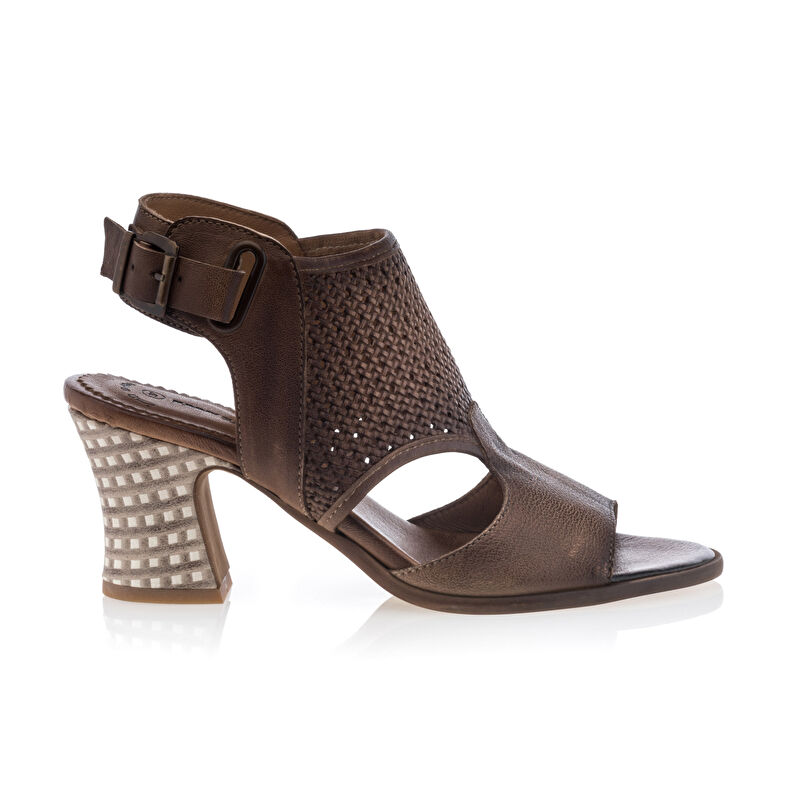 Sandali da donna marroni / Scarpe aperte in punta