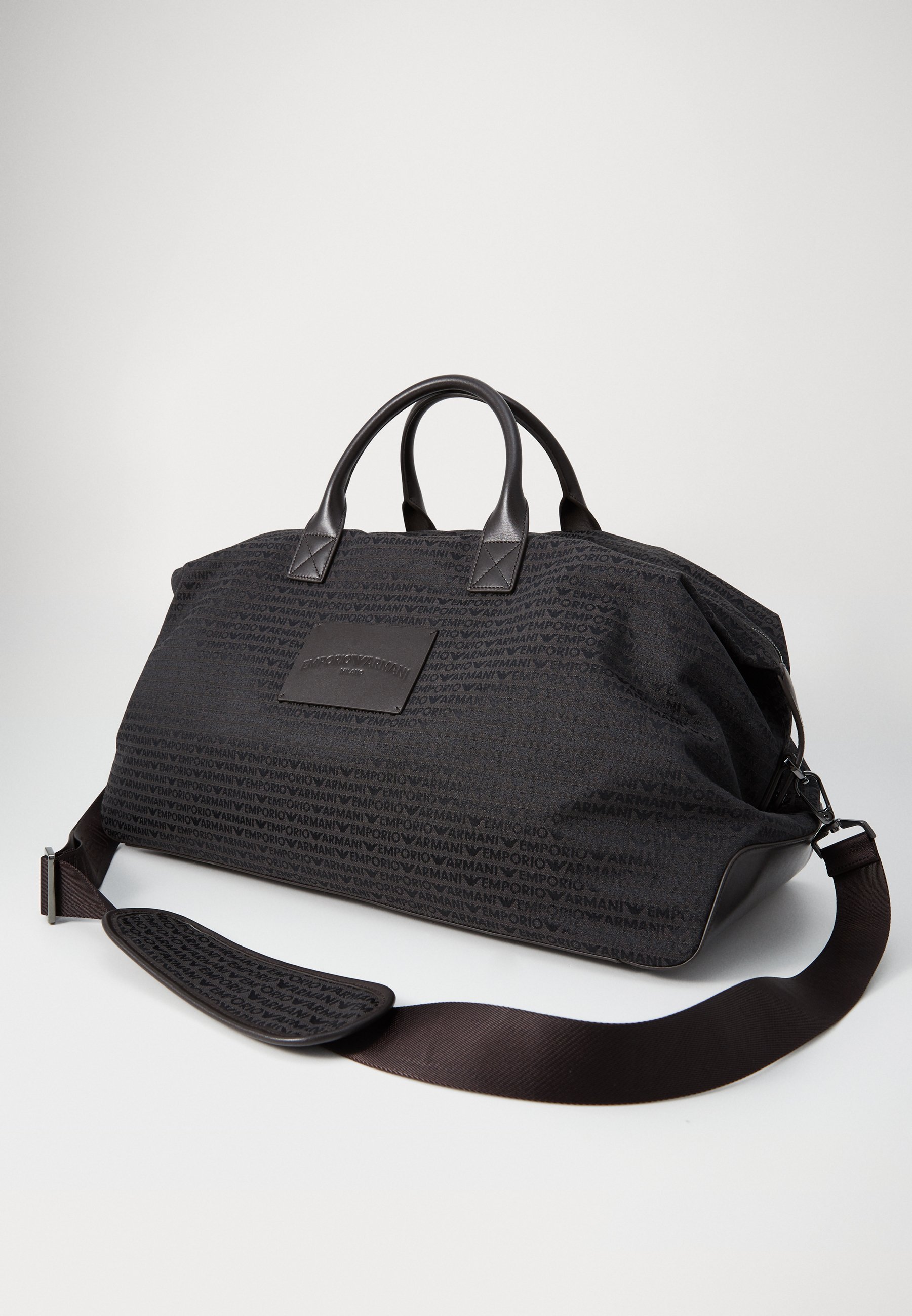 Emporio Armani Utazási Iroda