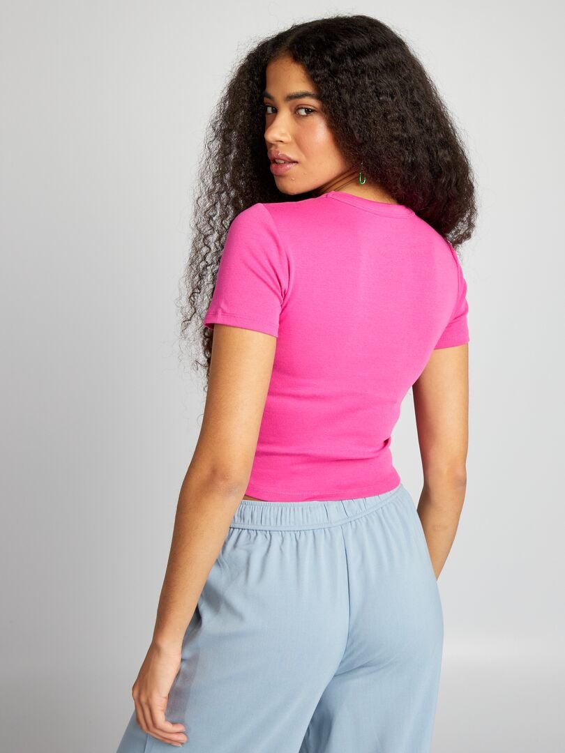 Camiseta cropped de manga curta - ROSA