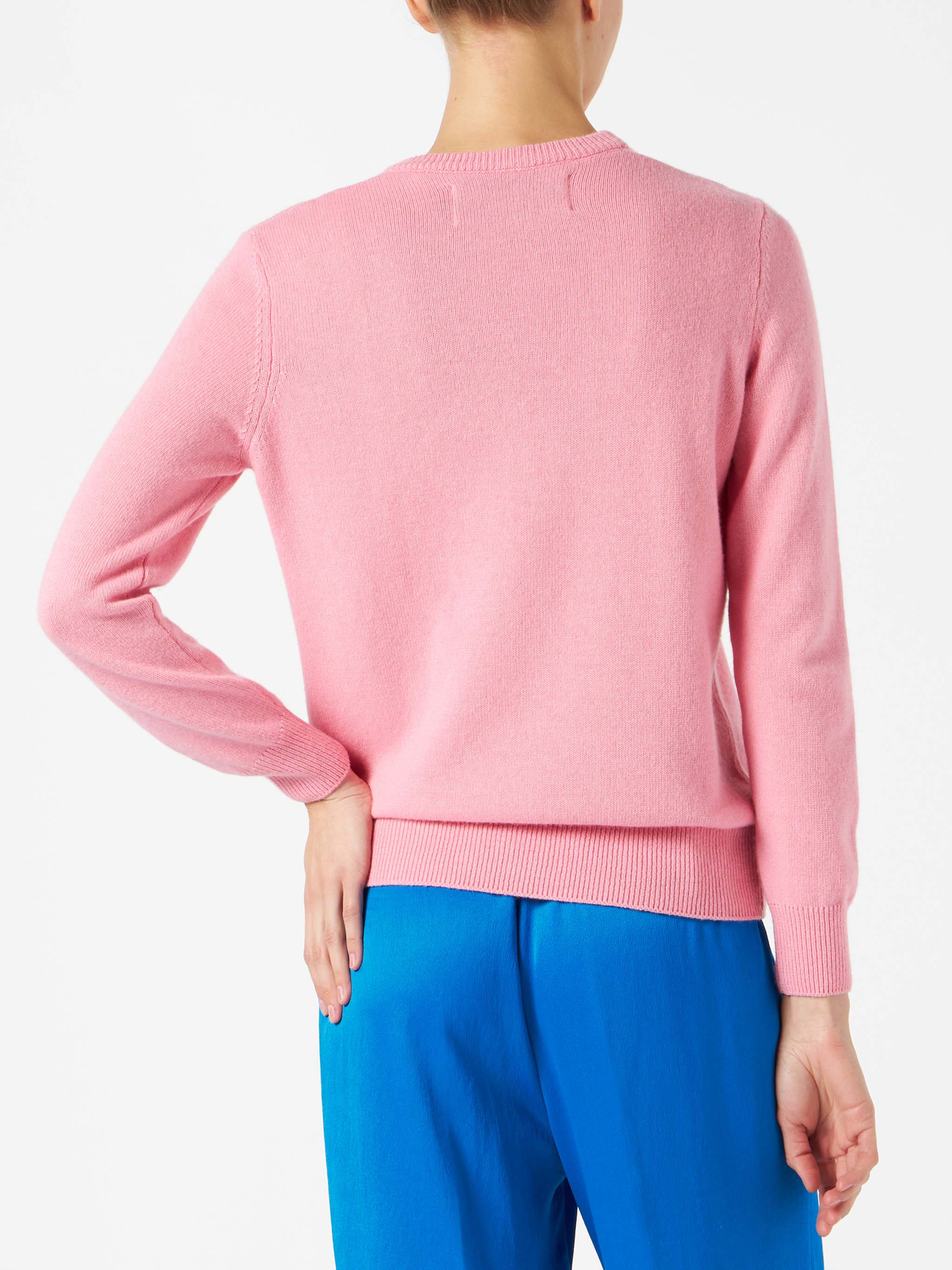 Maglione rosa da donna ricamo All you need is love