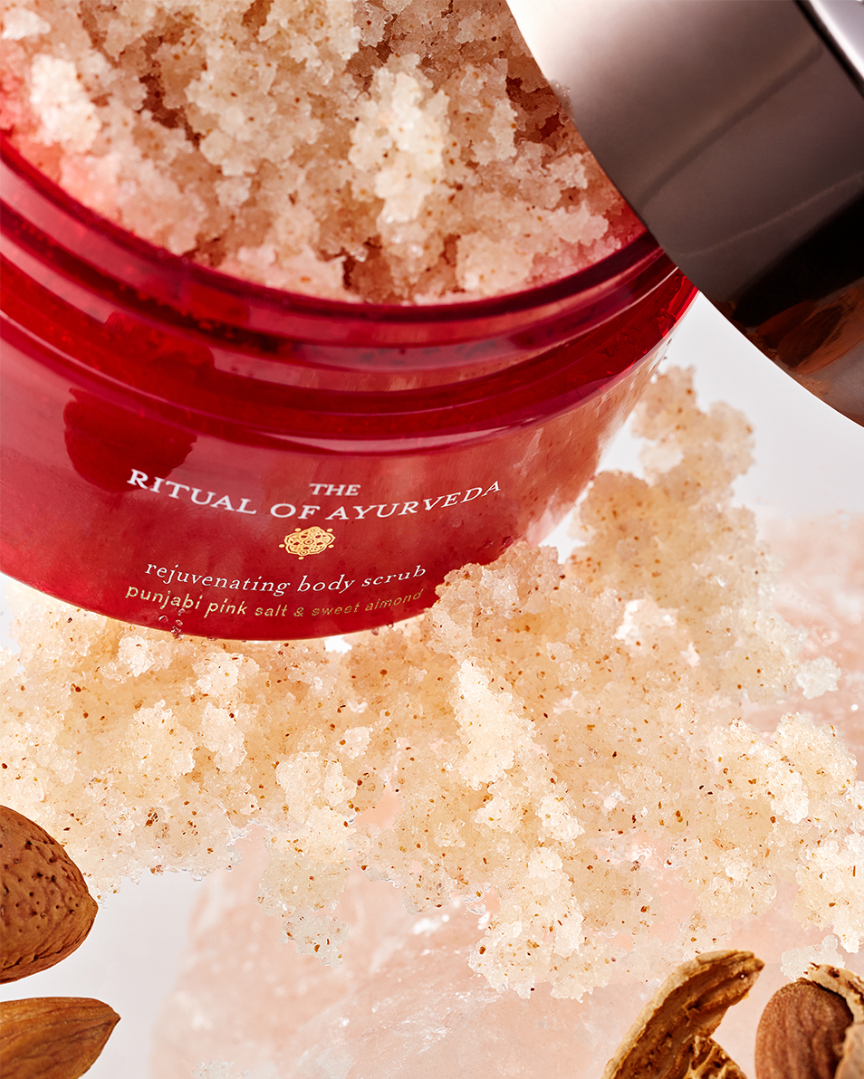 RITUALS THE RITUAL OF AYURVEDA BODYSCRUB