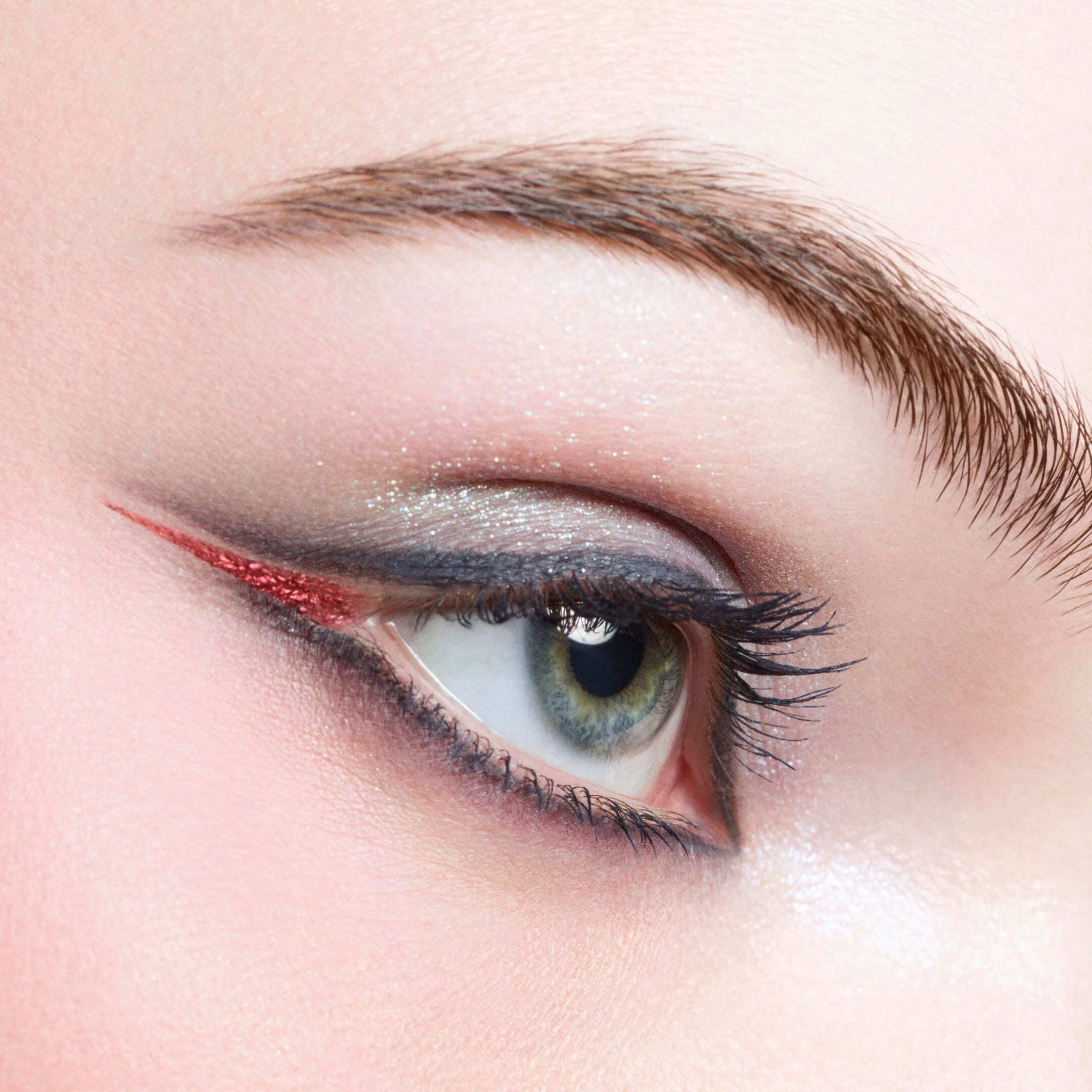 LE LINER DE CHANEL - EYELINER LIQUIDO ULTRA-PRECISO, LUNGA TENUTA E WATERPROOF
